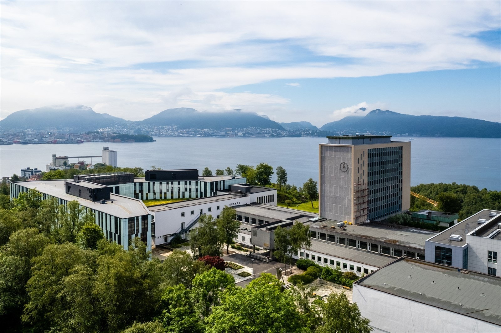 Gangavstand til NHH Galleribilde