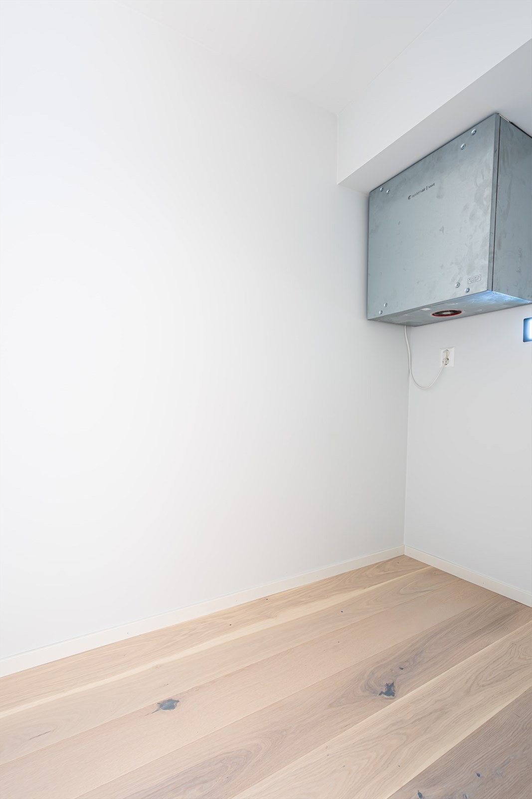 I tilknytning til soverommet er det en praktisk bod. Galleribilde