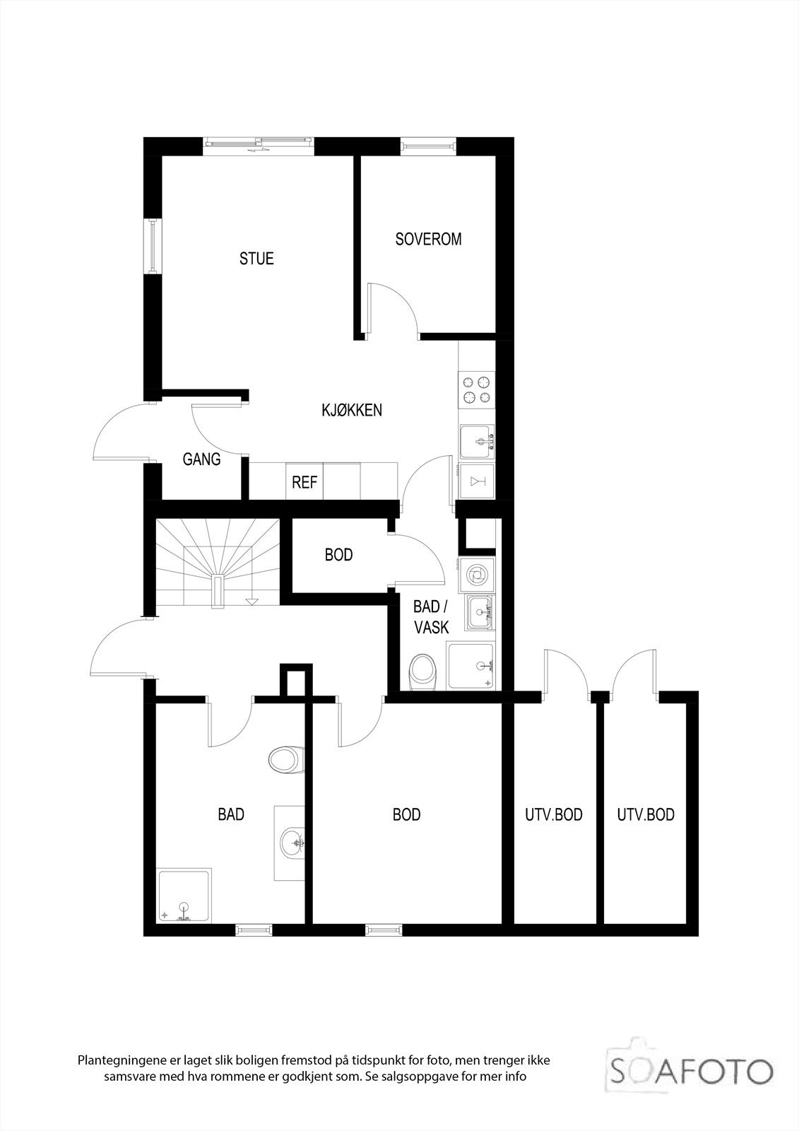 Plan sokkeletasje - den ytterste delen er fra 2014 og er egen leilighet, den innerste delen er fra byggeår og er en del av hoveddelen. Galleribilde