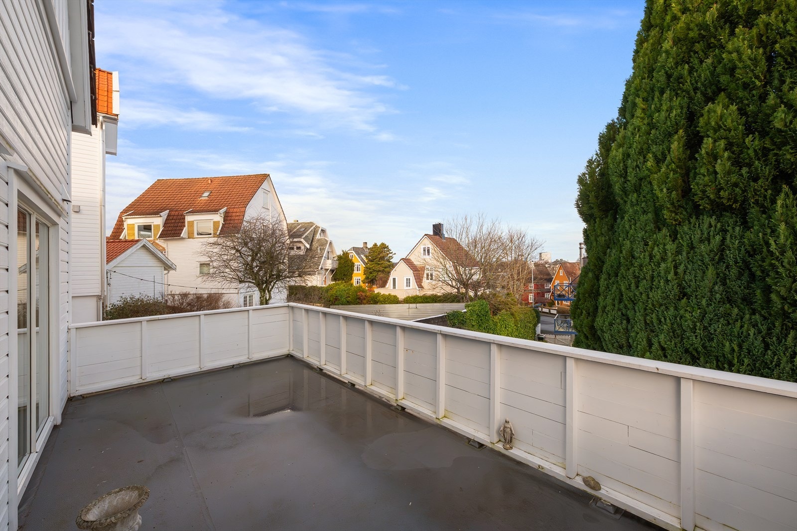 Stor solrik terrasse Galleribilde