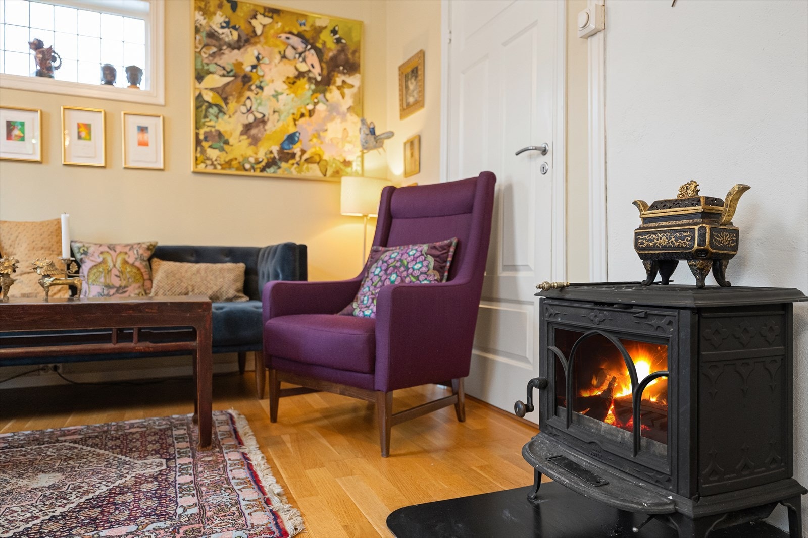 Det er varmepumpe og effektiv vedovn Galleribilde