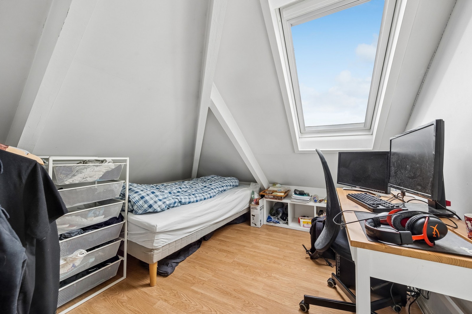 Rom innredet og brukt som soverom. Galleribilde