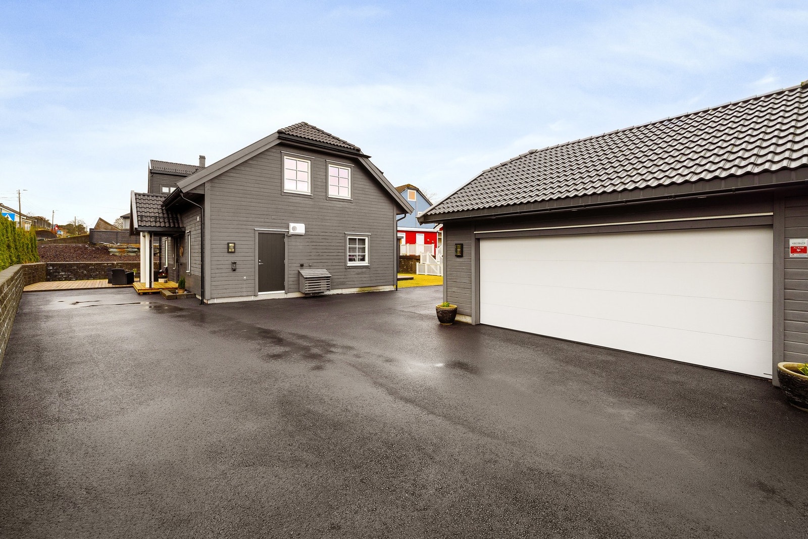 Dobbel garasje bygget i 2020 Galleribilde