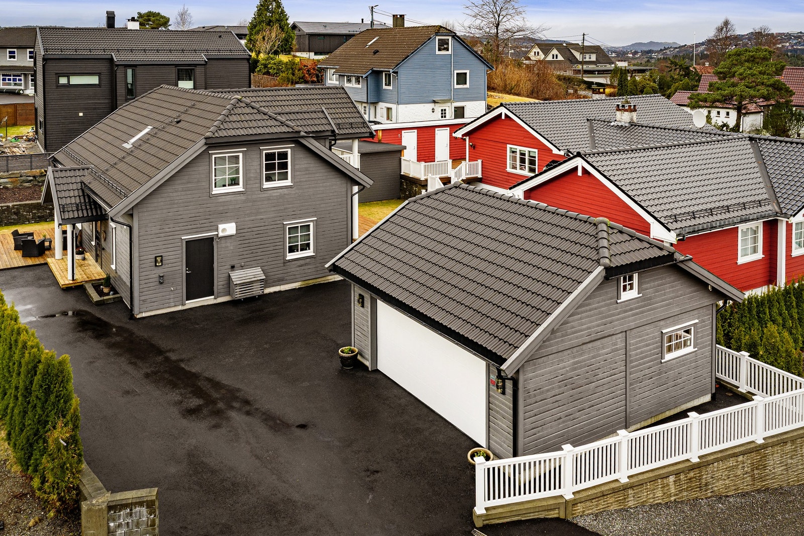 Fra boligen er det kort avstand til barnehager, skoler, dagligvarebutikker og servicetilbud Galleribilde