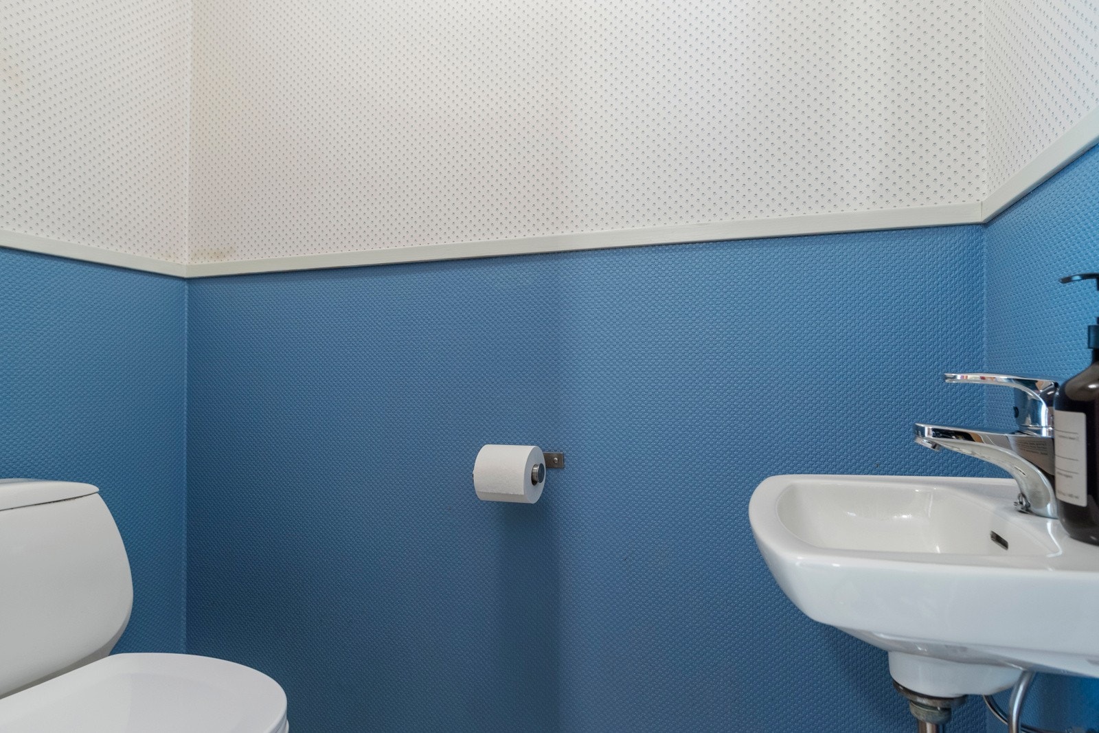 Adskilt toalett. Galleribilde