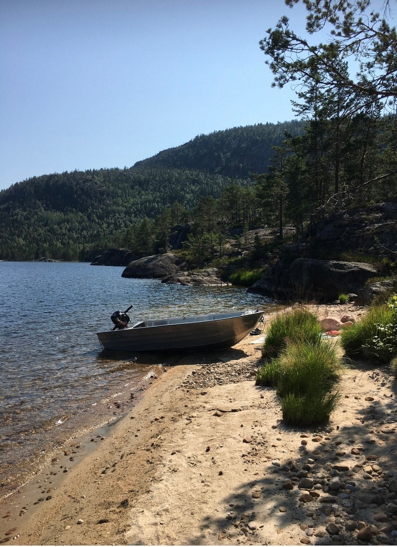 Selger egne bilder. Galleribilde