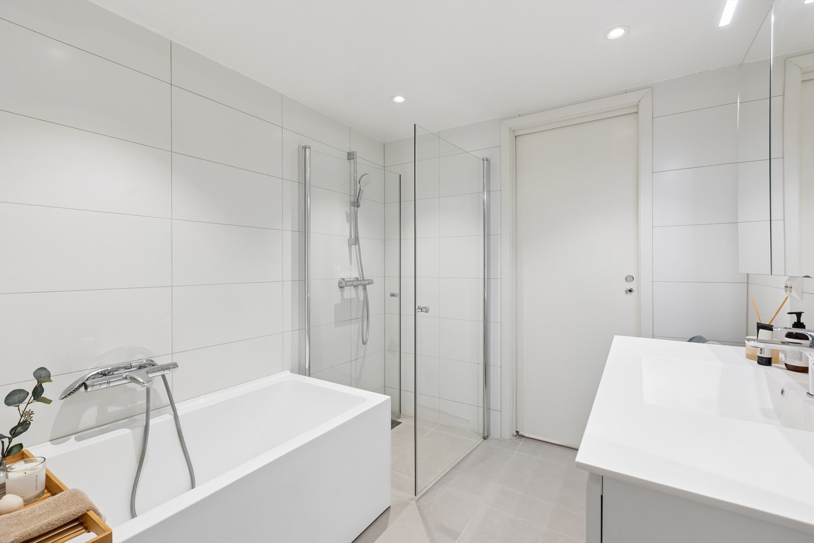 Her har du både dusj og badekar Galleribilde