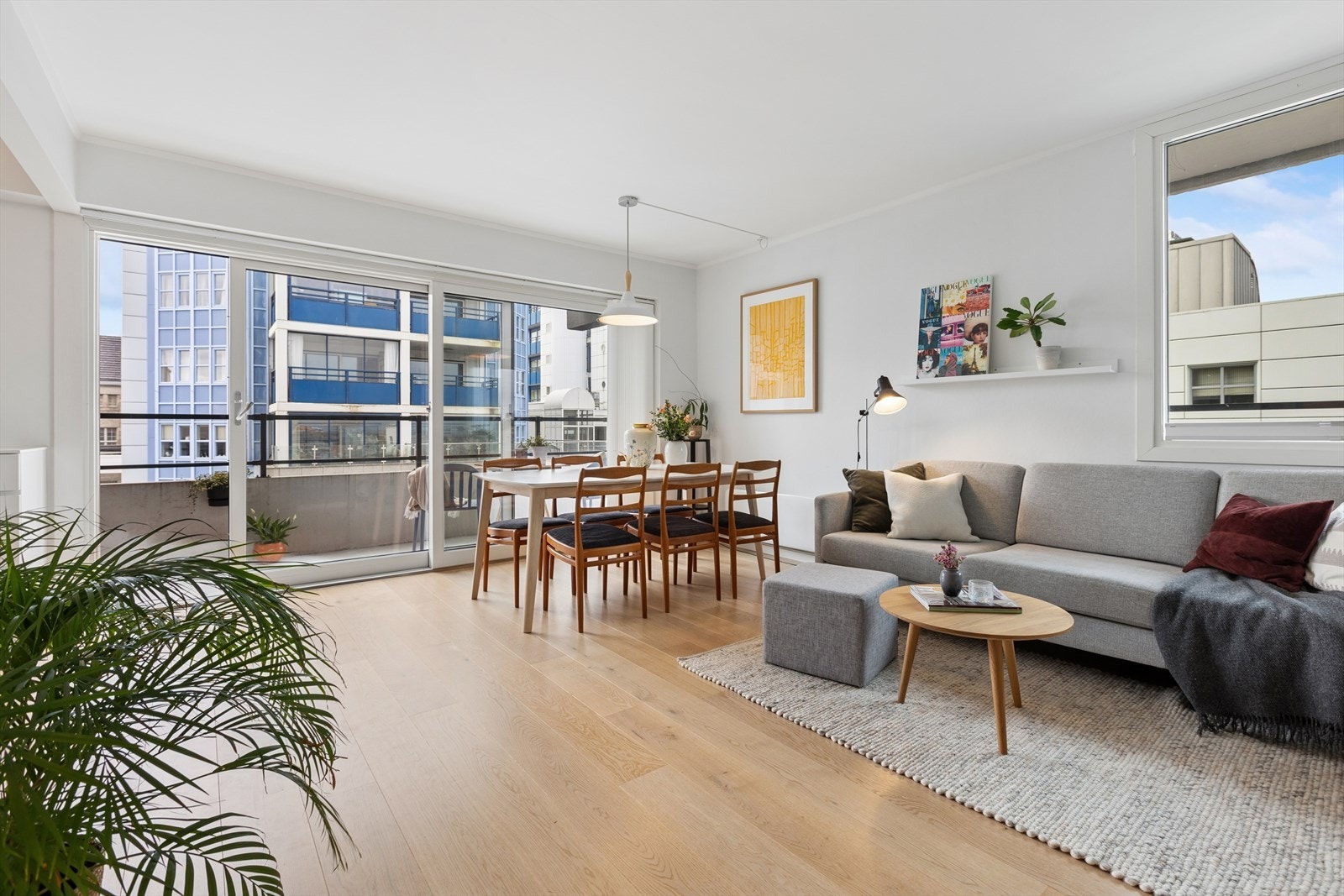 Hugo Sirnes v/DNB Eiendom presenterer Kannikbakken 6 Galleribilde