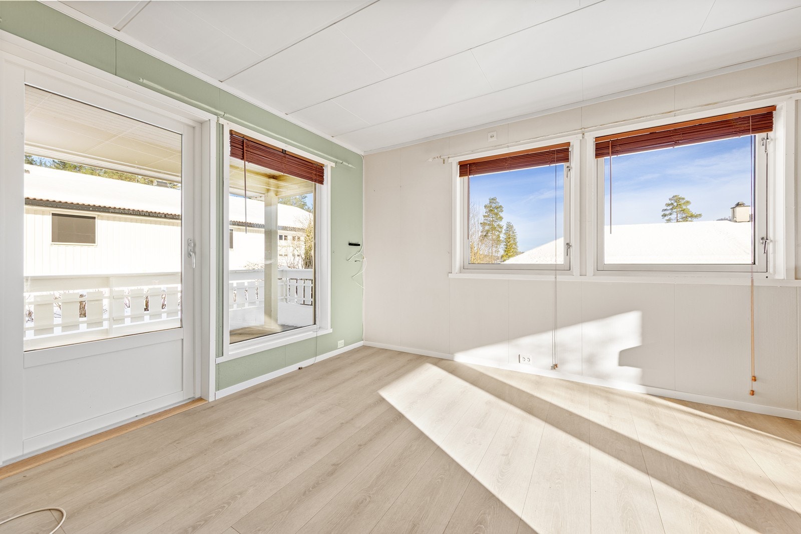 Fra stue er det også utgang til terrasse. Galleribilde