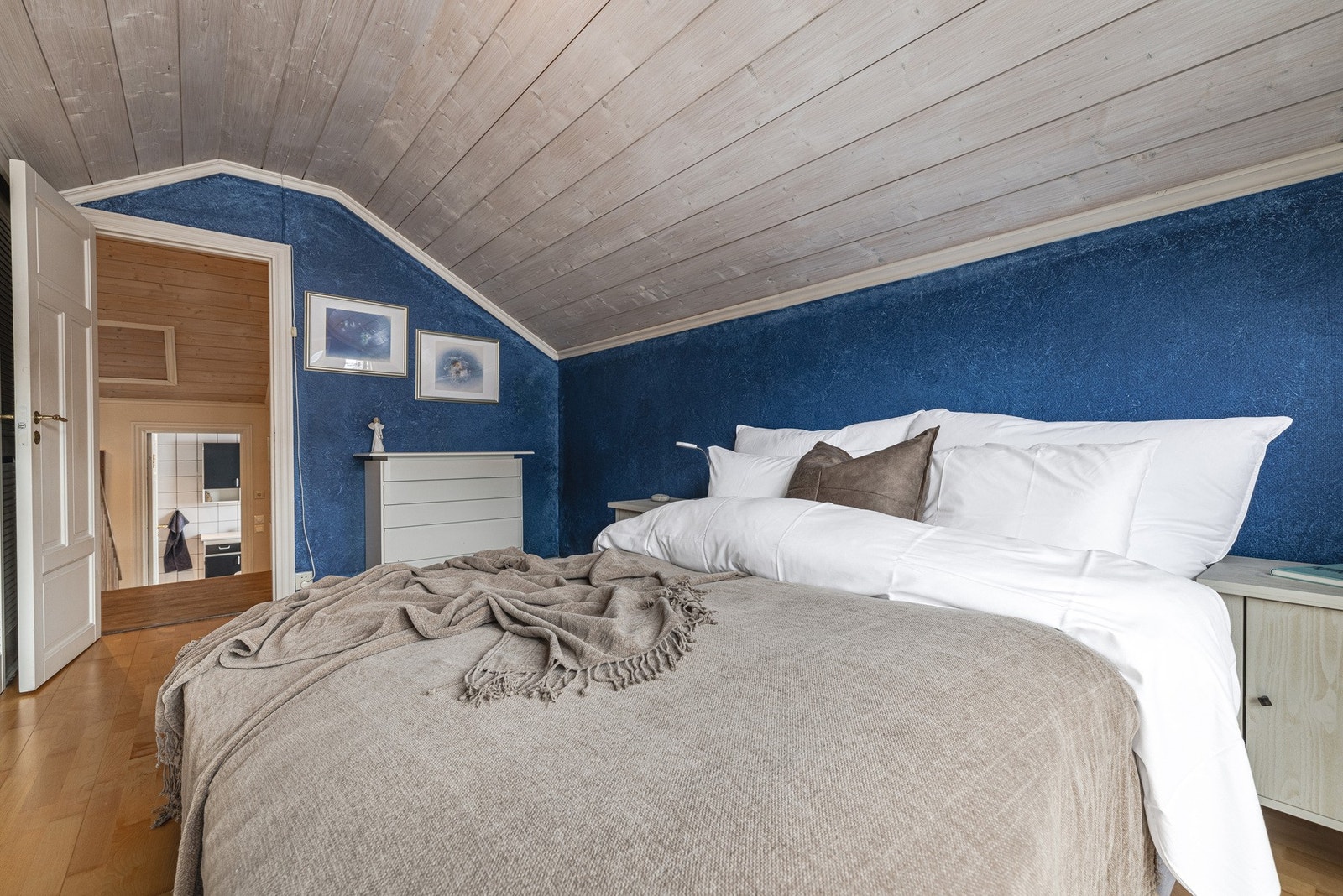 Soverom nr 1. Galleribilde