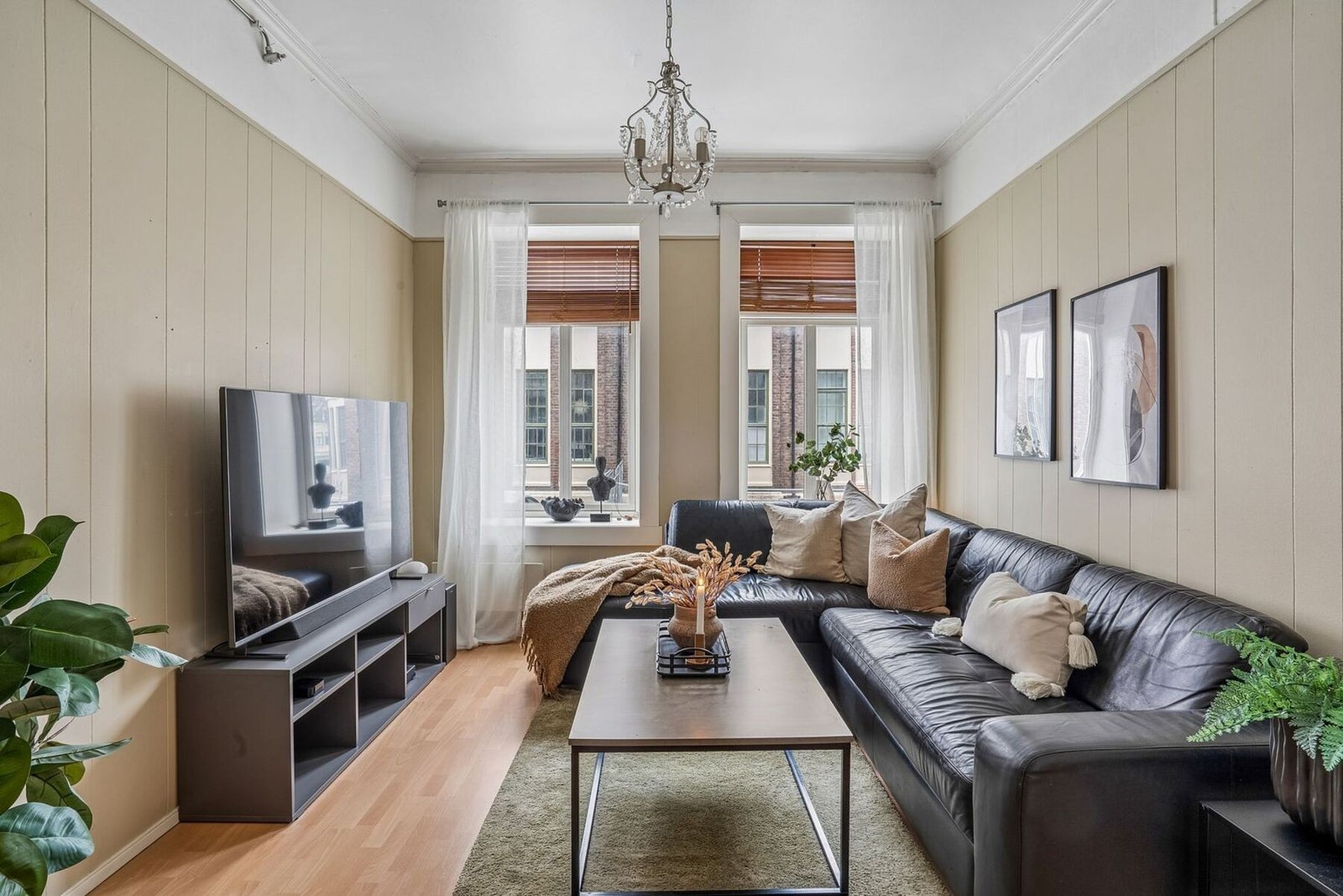 Borettslaget har gjennom de siste årene gjennomført omfattende vedlikeholdsarbeider deriblant renovert tak, nytt brannvarslingsystem og nytt vanntåkeanlegg. Galleribilde