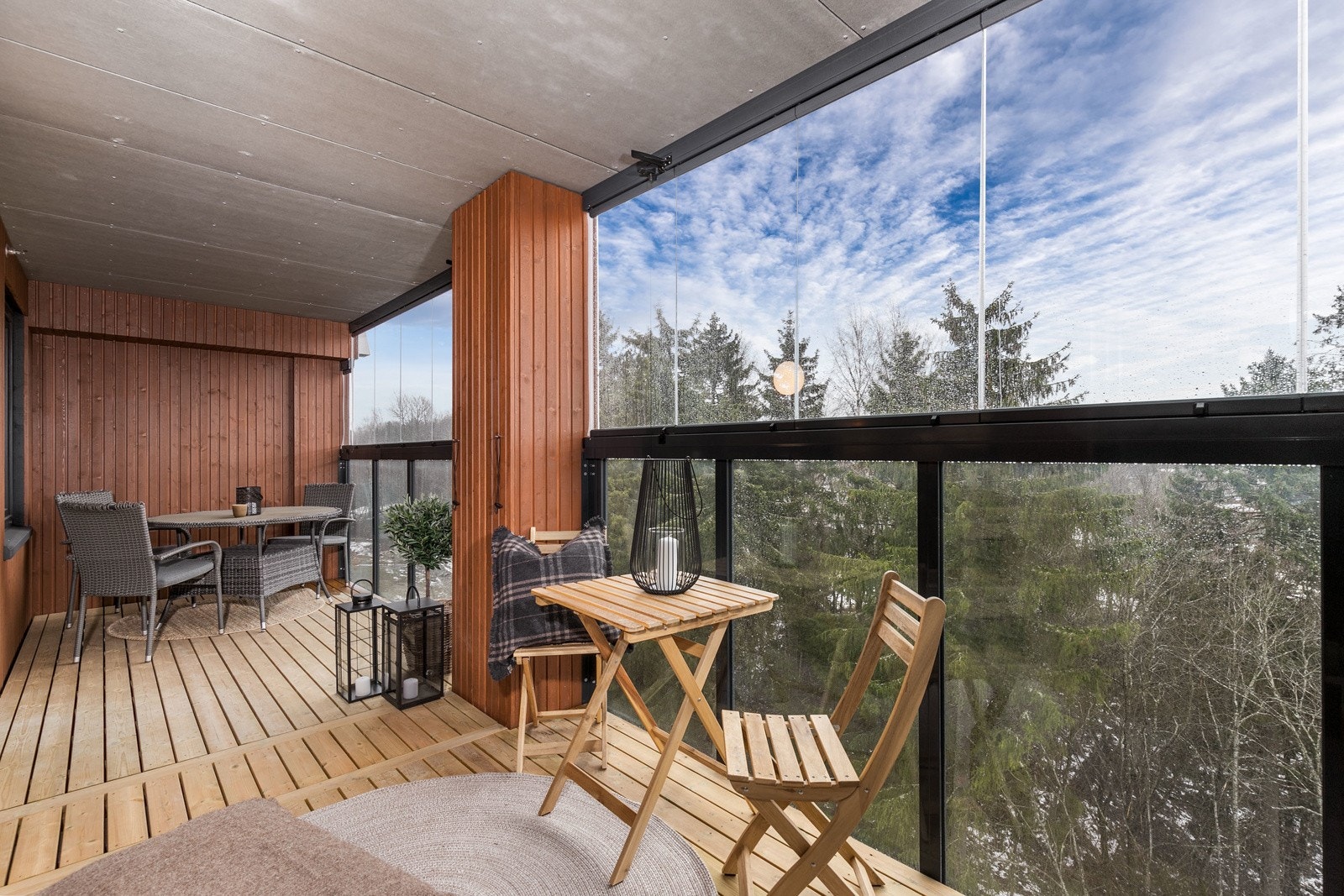 God avsatt plass til utemøbler etter ønske på balkongen. Galleribilde