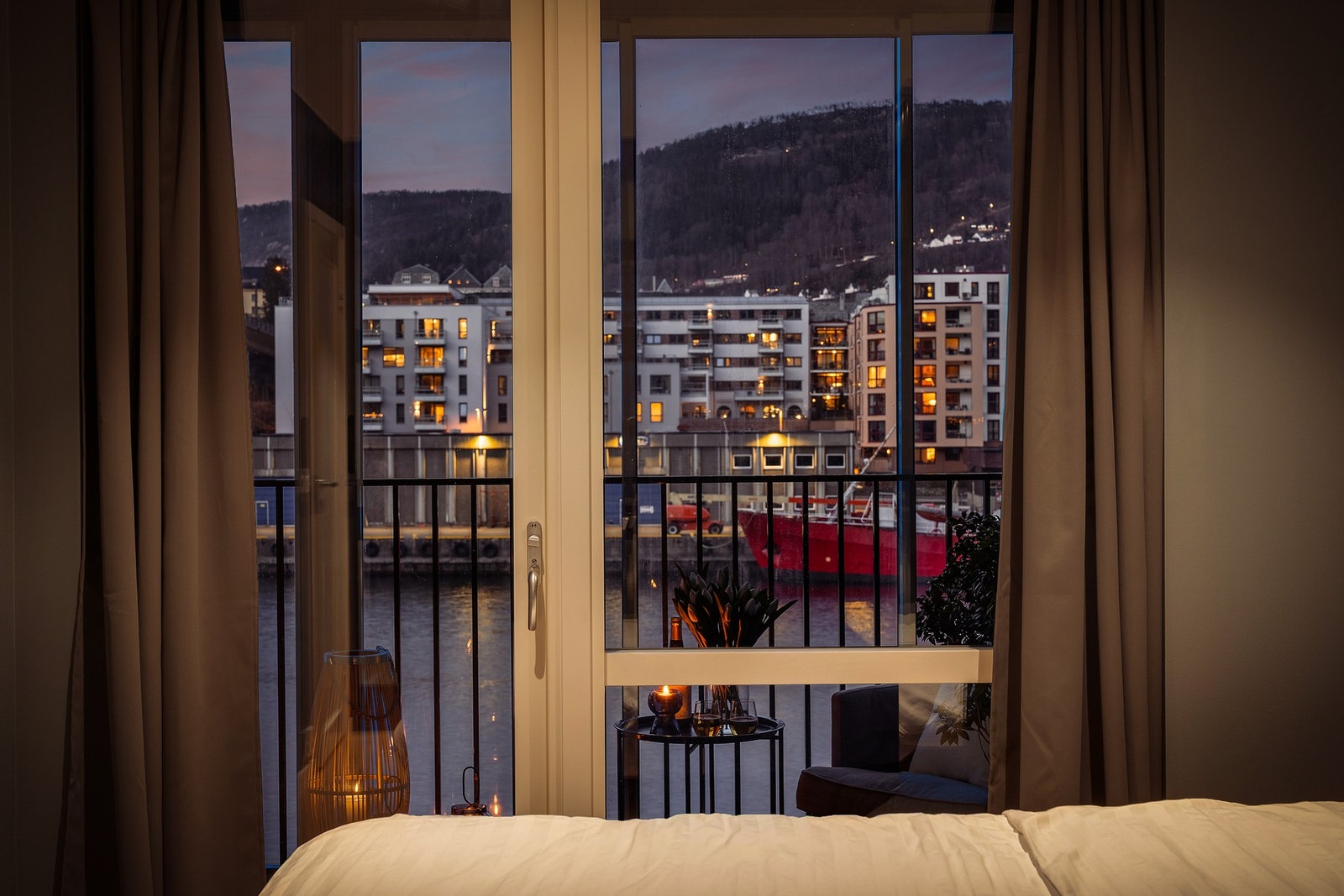 - Hyggelig utsikt og utgang til balkongen - Galleribilde