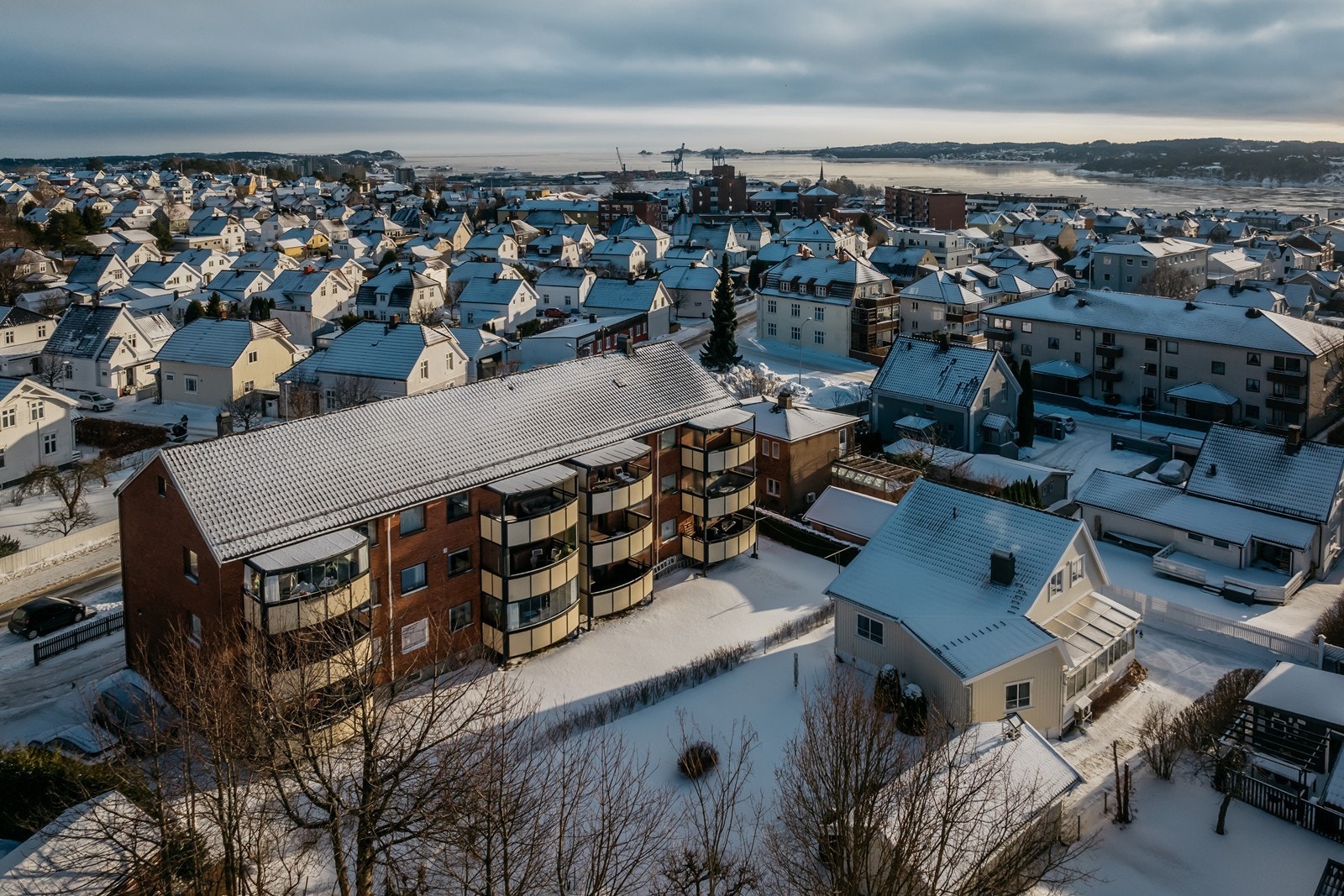 Indre havn ligger i gangavstand fra eiendommen og byr på en hyggelig promenade langs sjøen Galleribilde