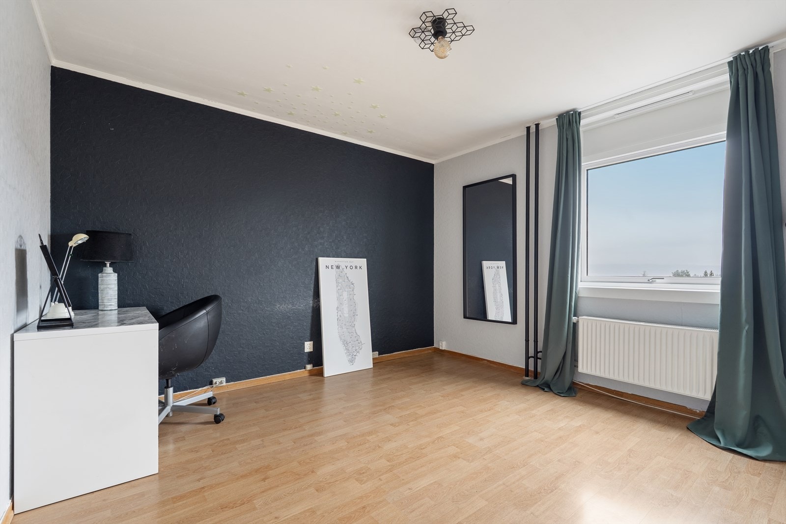 Romslig hovedsoverom. Galleribilde