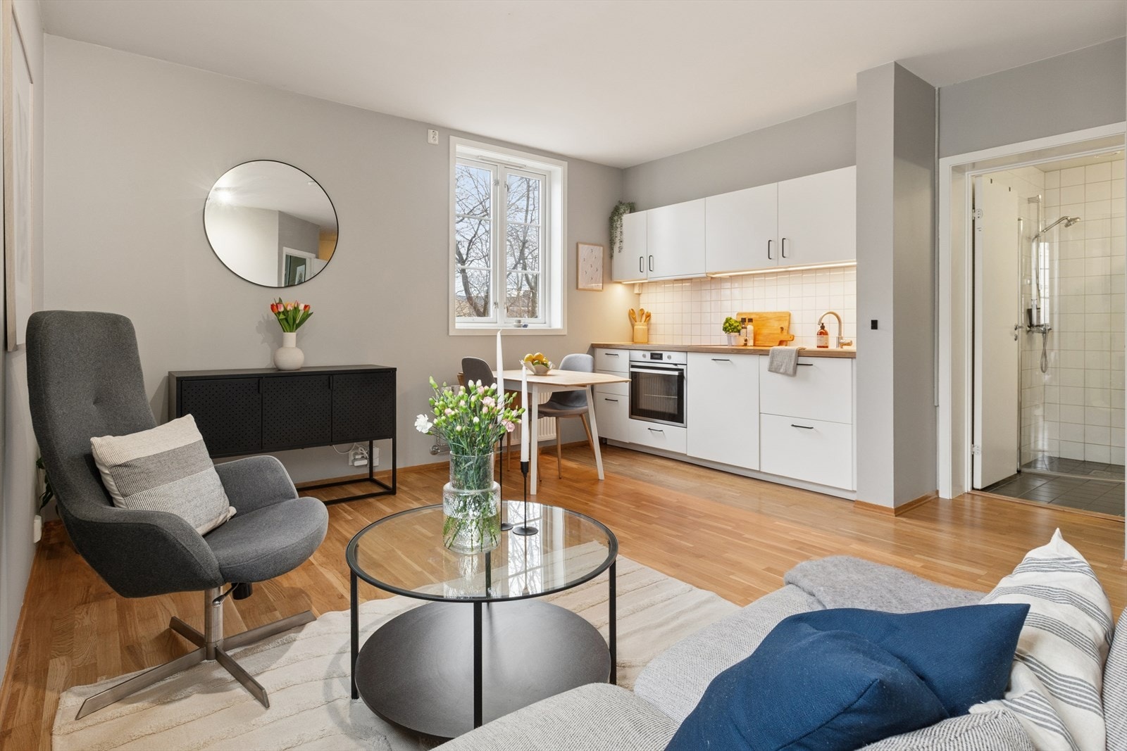 Stue og kjøkken Galleribilde