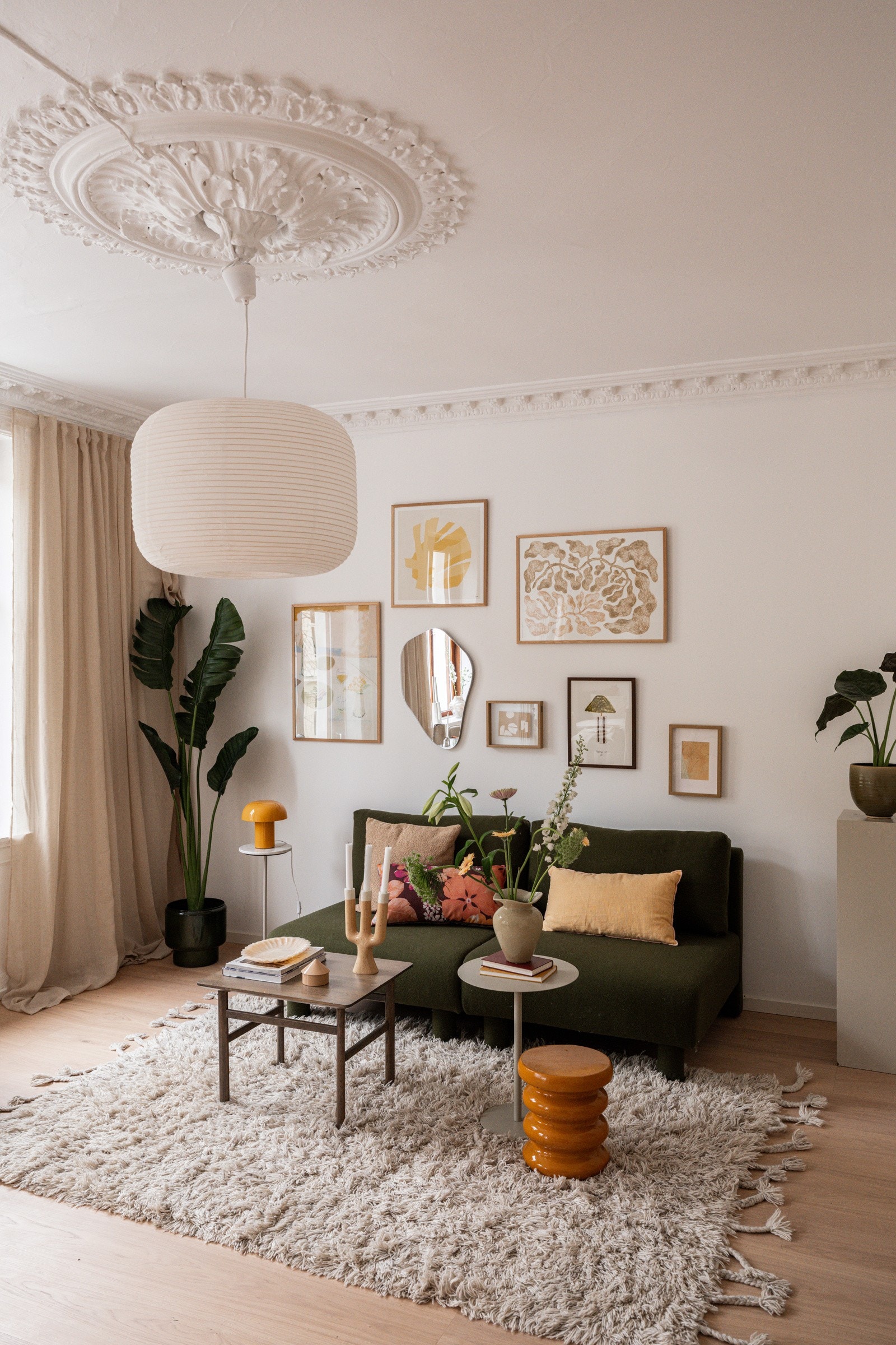 En lys og nydelig 2-roms leilighet i en flott klassisk bygård fra 1989. Galleribilde