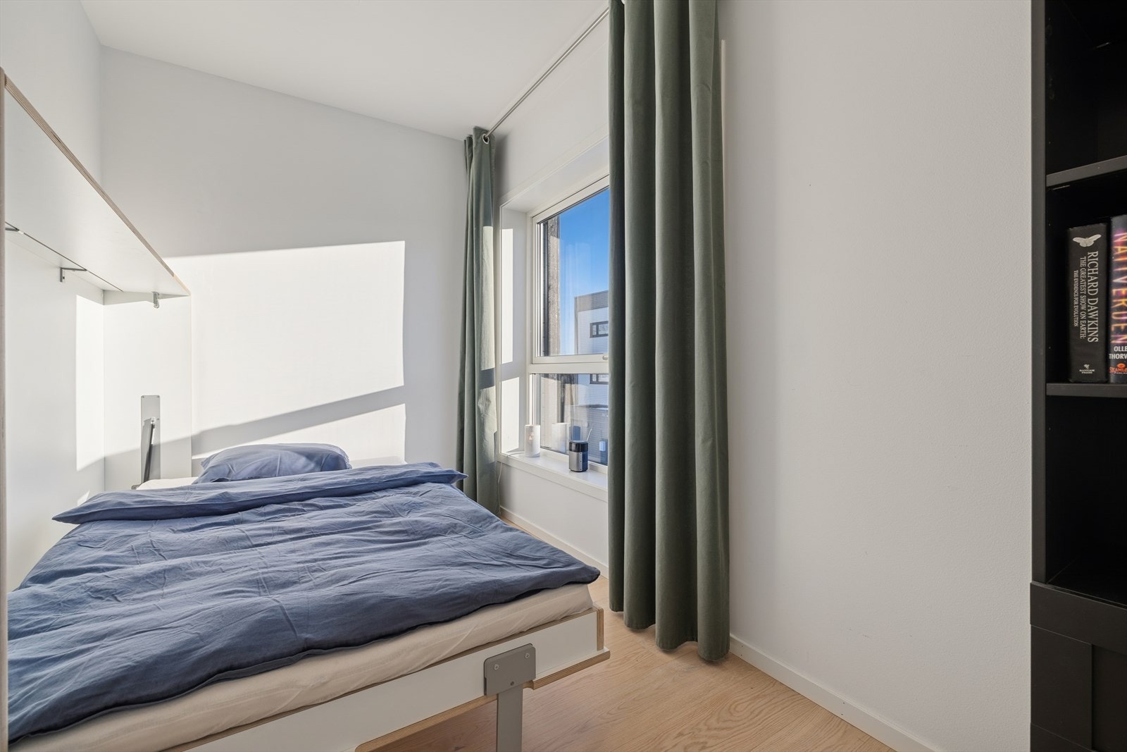 Skapseng løsningen gir fleksibilitet til å bruke rommet som soverom eller til andre formål. Galleribilde