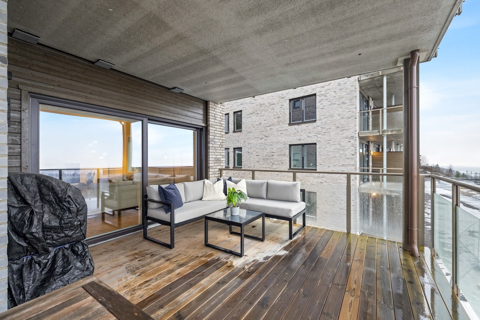 En perfekt arena for å nyte lange dager utendørs, med plass til både familie og venner. Galleribilde