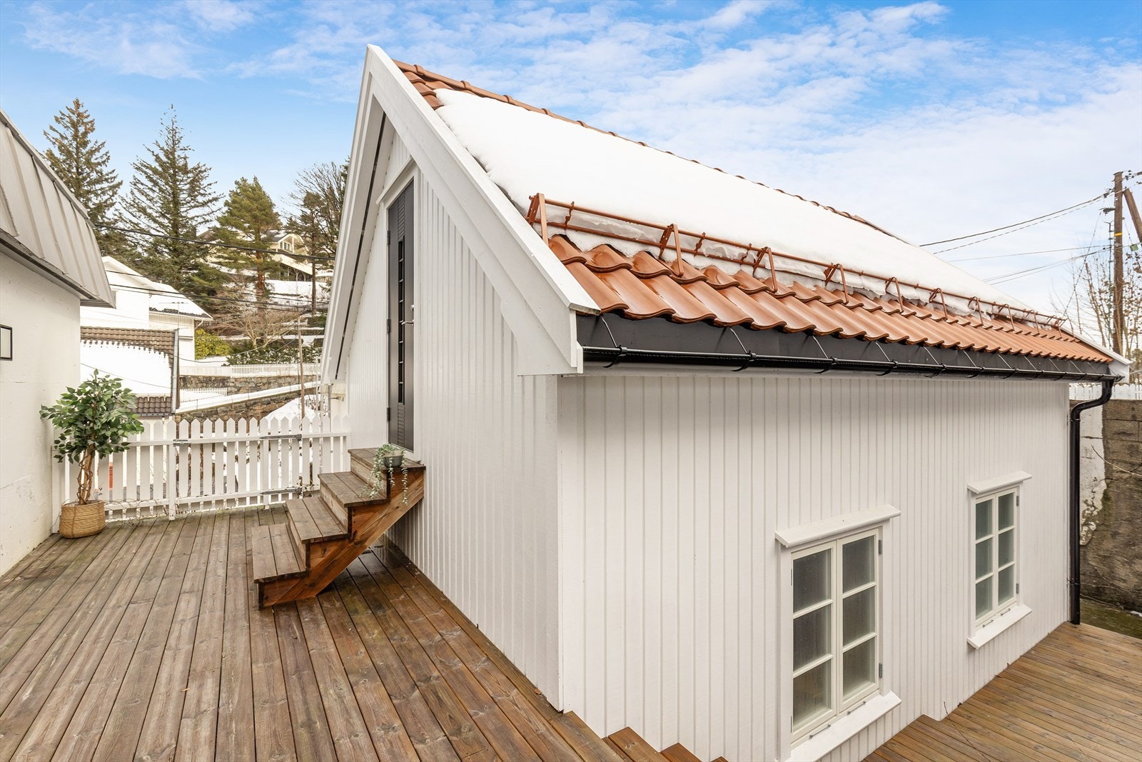 Leiligheten disponerer bod på 20 kvm i nabobygg (se salgsoopgave for utfyllende informasjon). Galleribilde