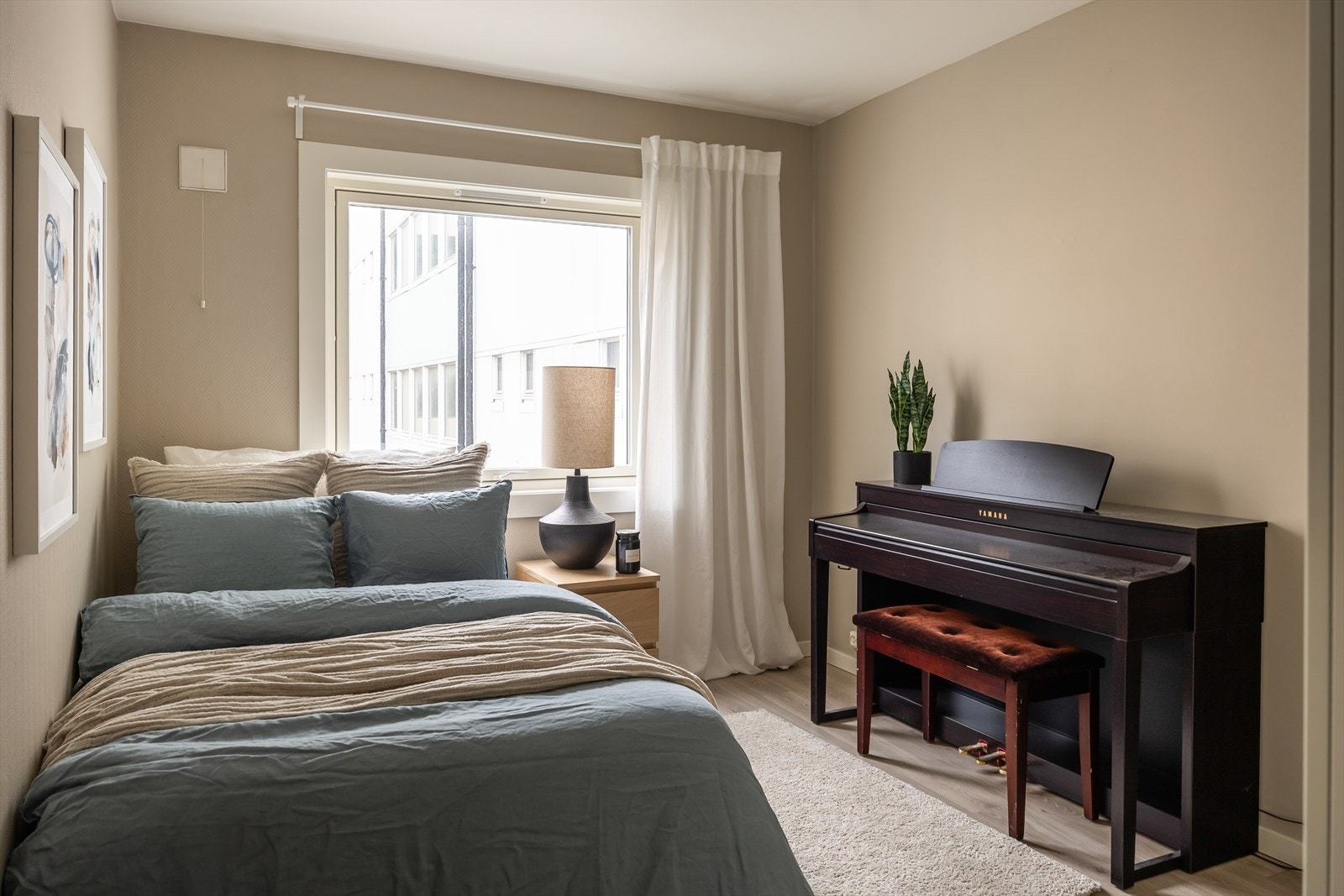 Alle vinduer og balkongdøren ble skiftet i 2015/16. Galleribilde