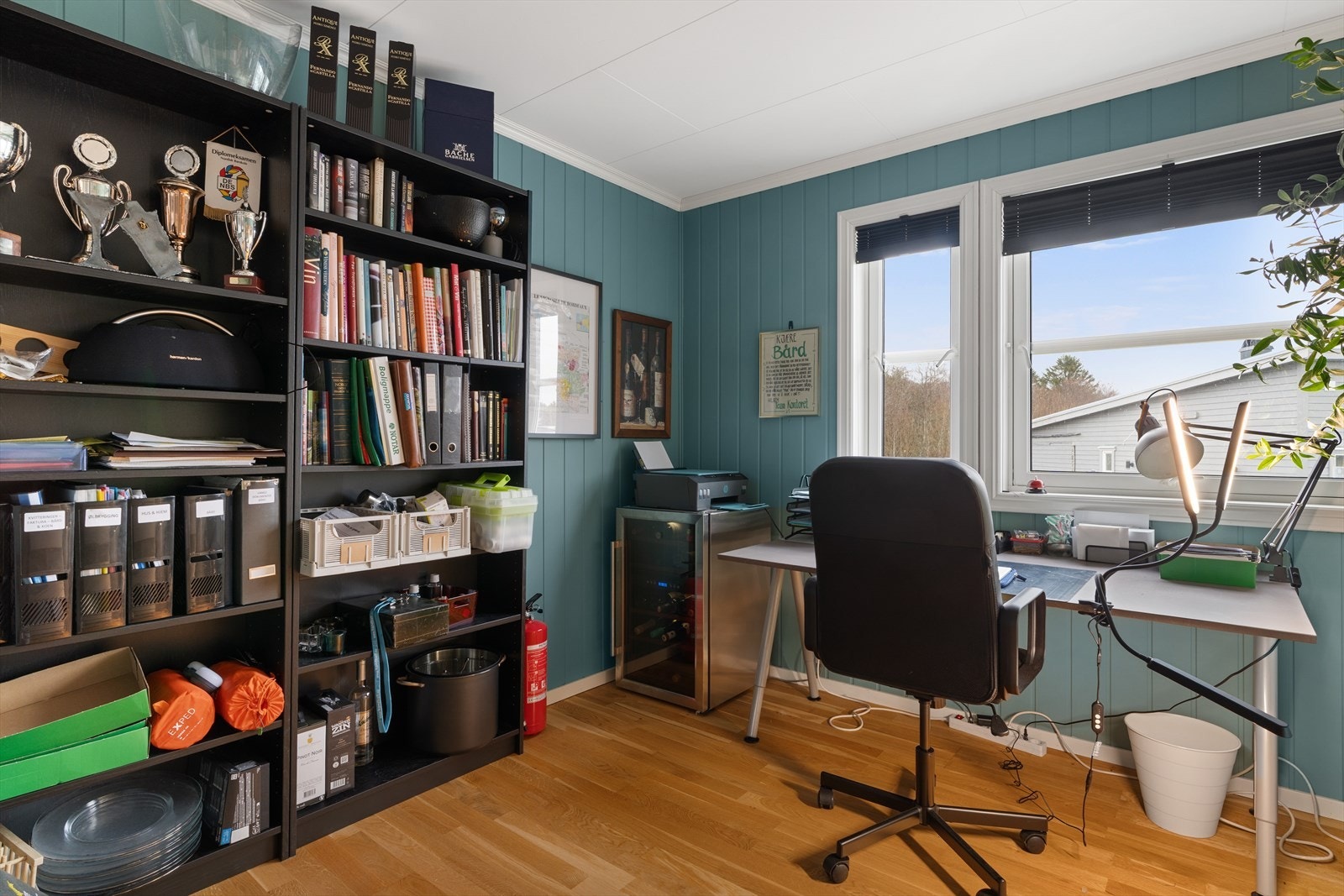 Det andre soverommet i 1. etasje benyttes i dag som kontor. Galleribilde