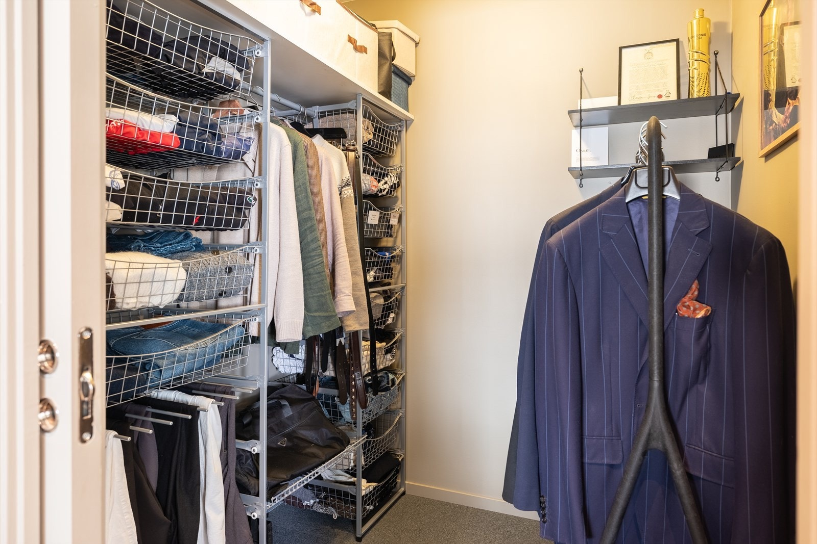 Omkledningsrom på 3,5 m². Galleribilde