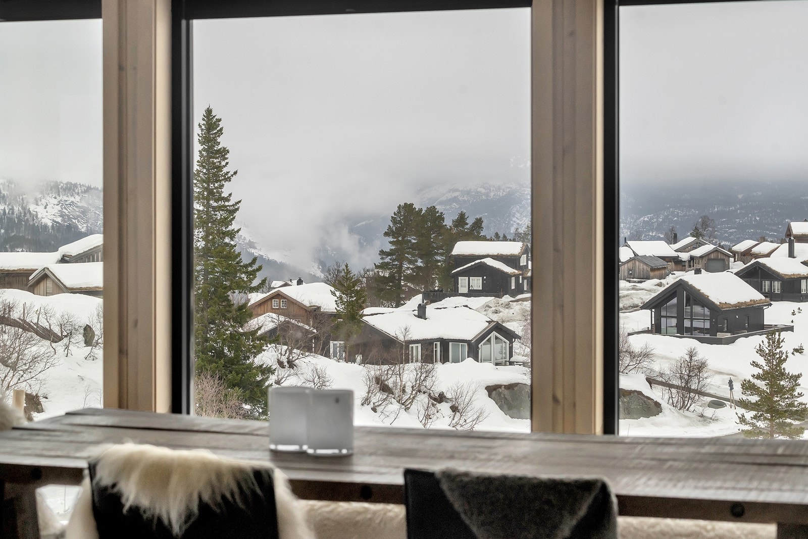 Fritidsboligen er beliggende i nyere hyttefelt Galleribilde