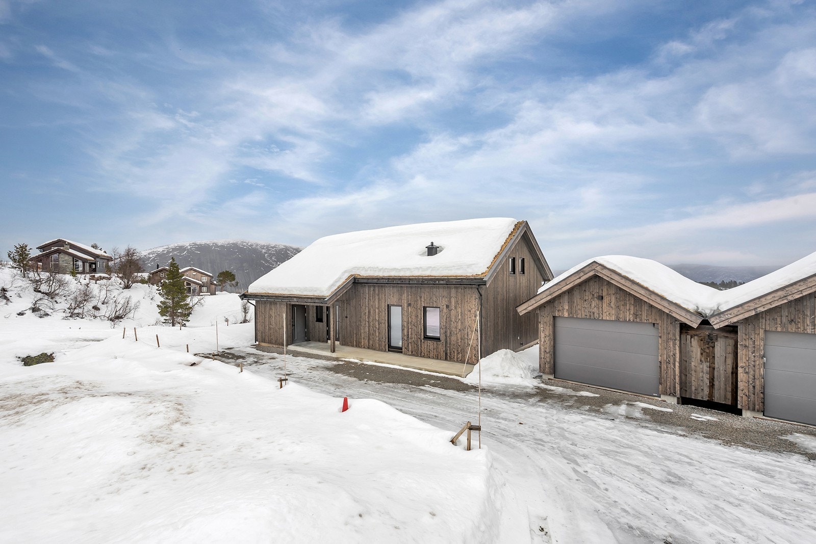 Velkommen til Kvislelivegen 425 presentert av Eiendomsmegler Norge v/Gro Lillian Netland Hulløen Galleribilde