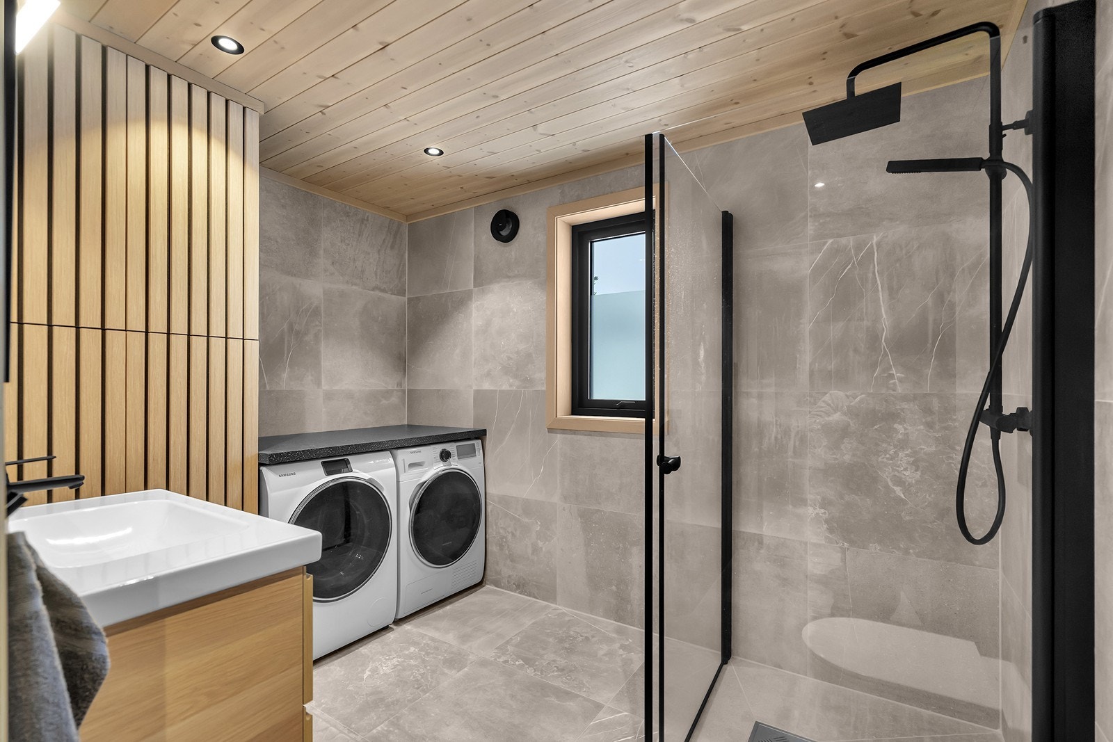 Bad/vaskerom i lekker utførelse Galleribilde