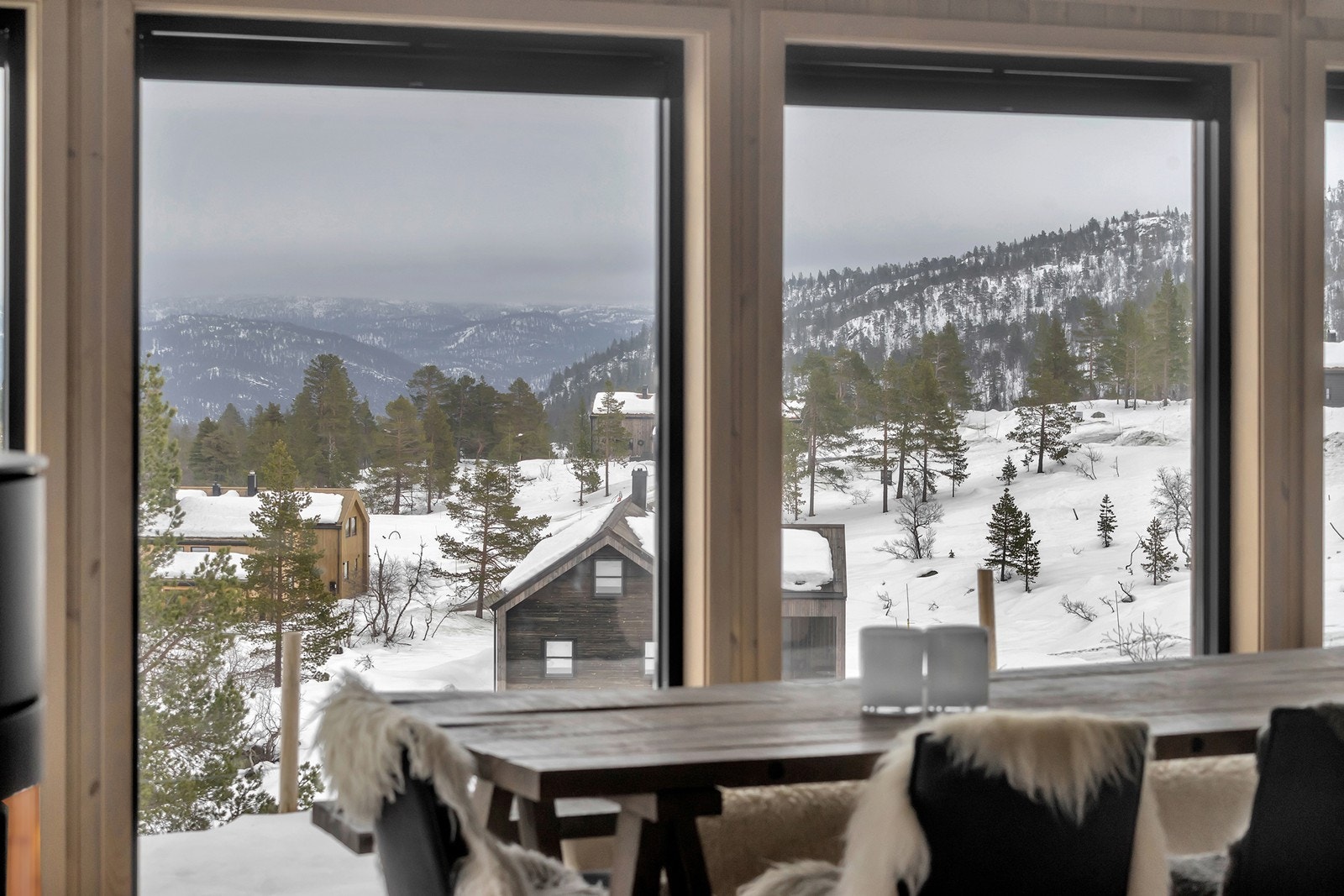 Godt utsyn til heiene i Setesdalen Galleribilde