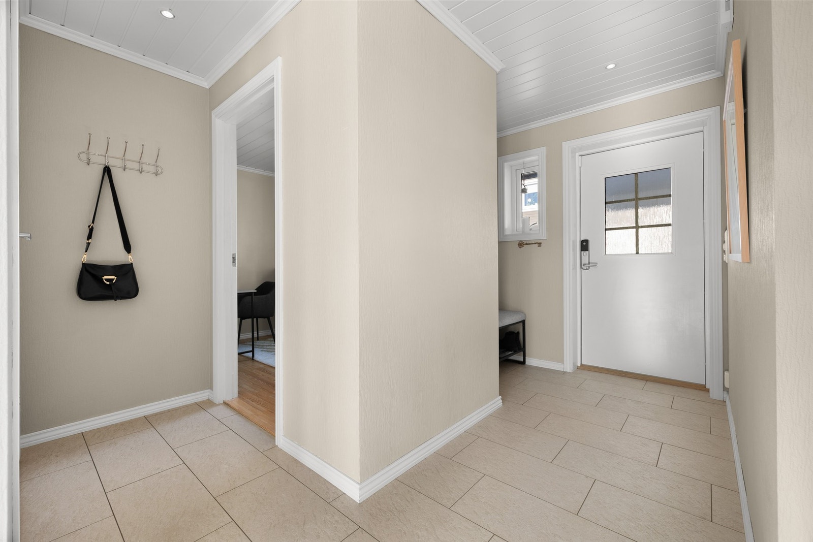 Gangen har fin tilknytning til alle rom. Galleribilde