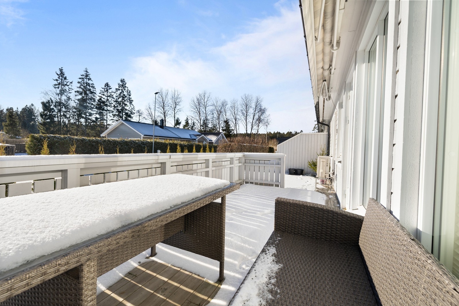 Her kan man nyte den varme årstiden i et boligområde med lite trafikk. Galleribilde