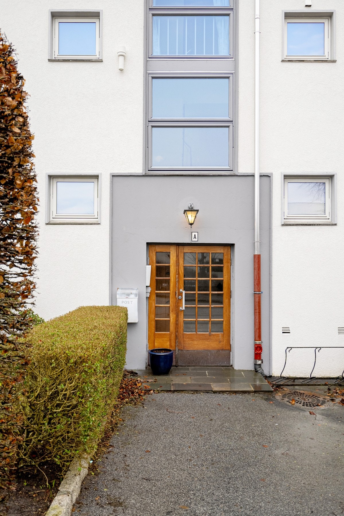 Inngangsparti. Galleribilde
