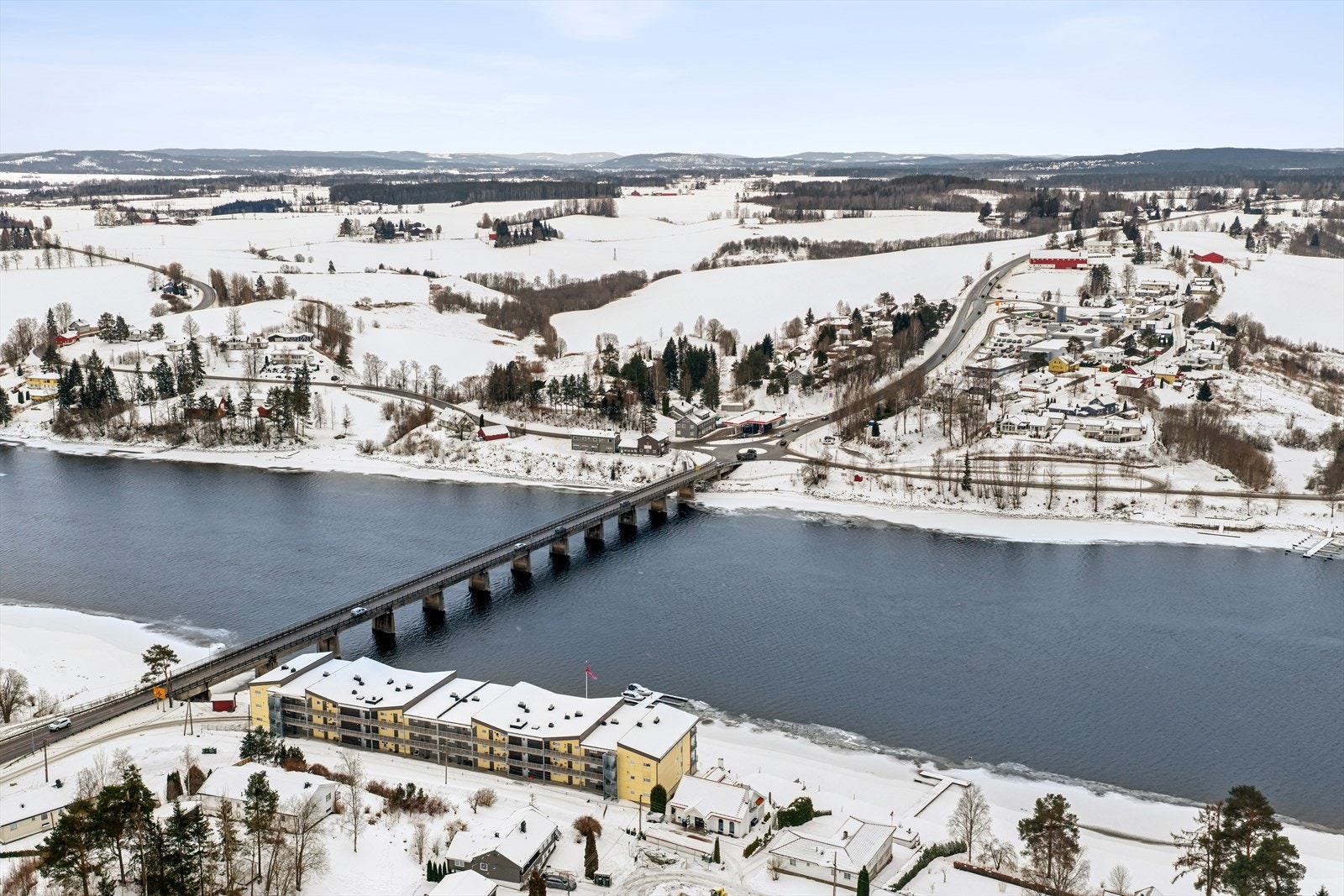 I umiddelbar nærhet finnes idylliske rekreasjonsarealer langs Vorma og utallige turmuligheter ellers. Galleribilde