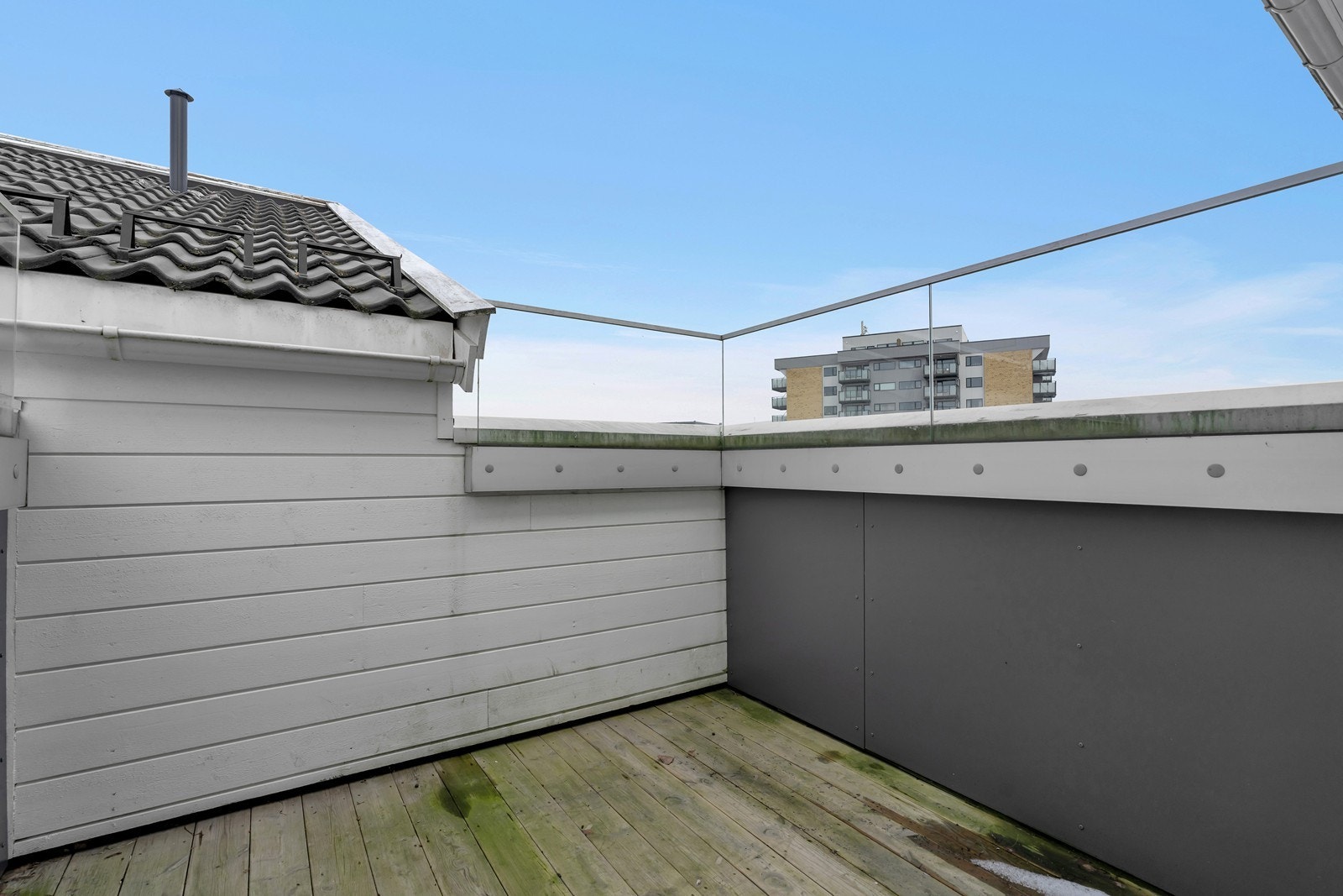 Terrasse med utgang via kjøkken Galleribilde