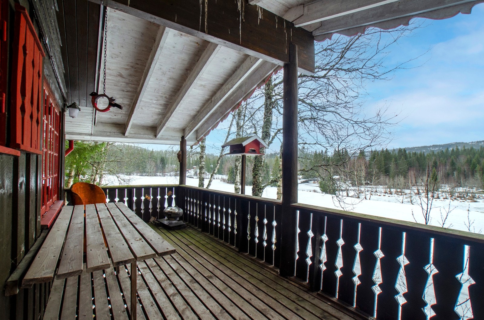 Takoverbygd balkong med fin utsikt. Galleribilde