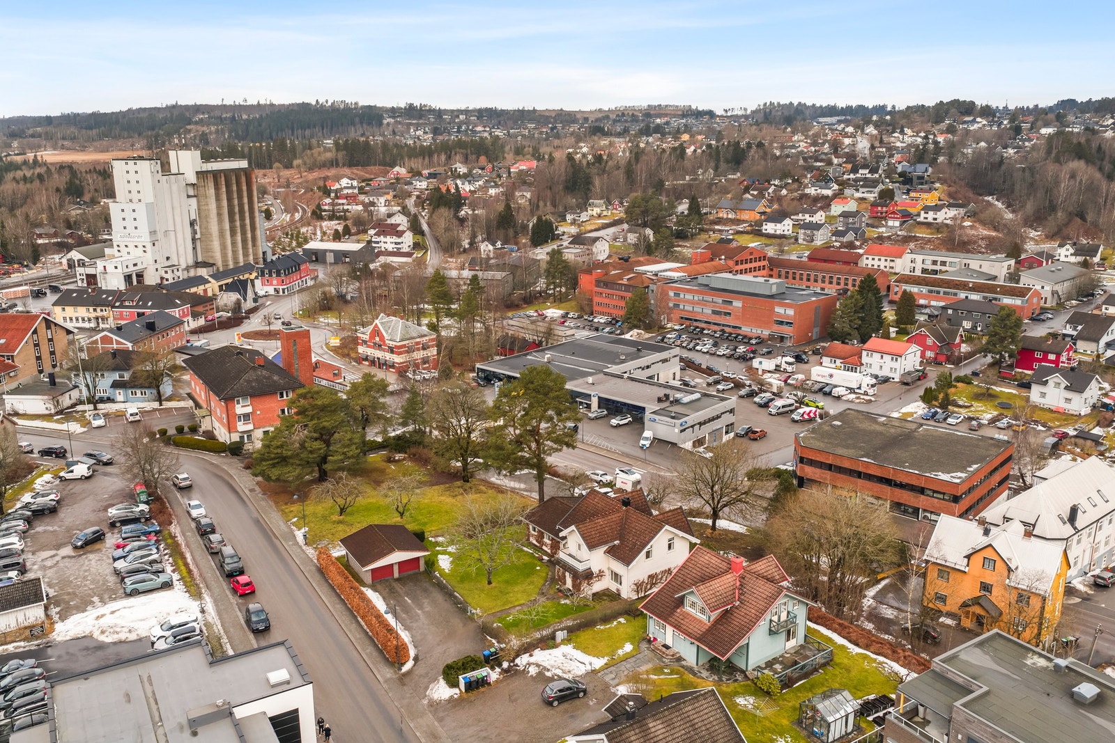 Potensialet er enormt, og med gjeldende sentrumsregulering har tomten store utviklingsmuligheter. Galleribilde