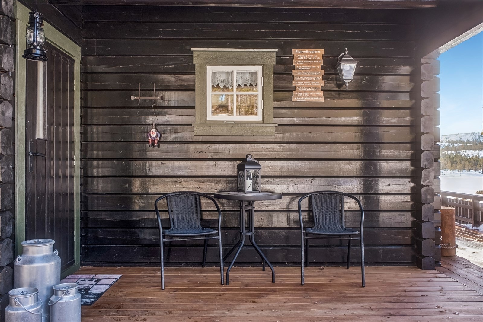 Takoverbygd uteplass Galleribilde