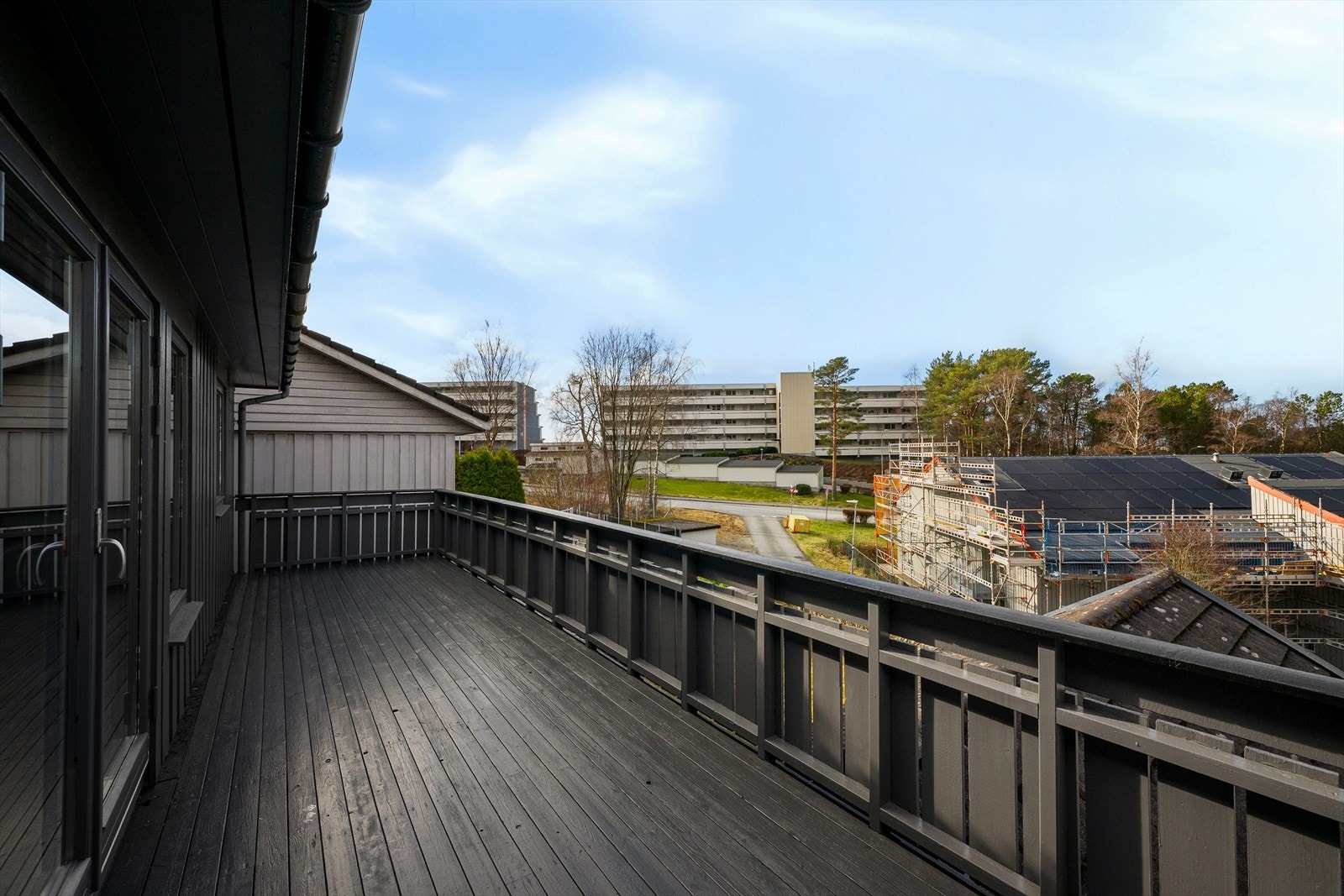 Fra stuen har du utgang til en koselig balkong. Galleribilde