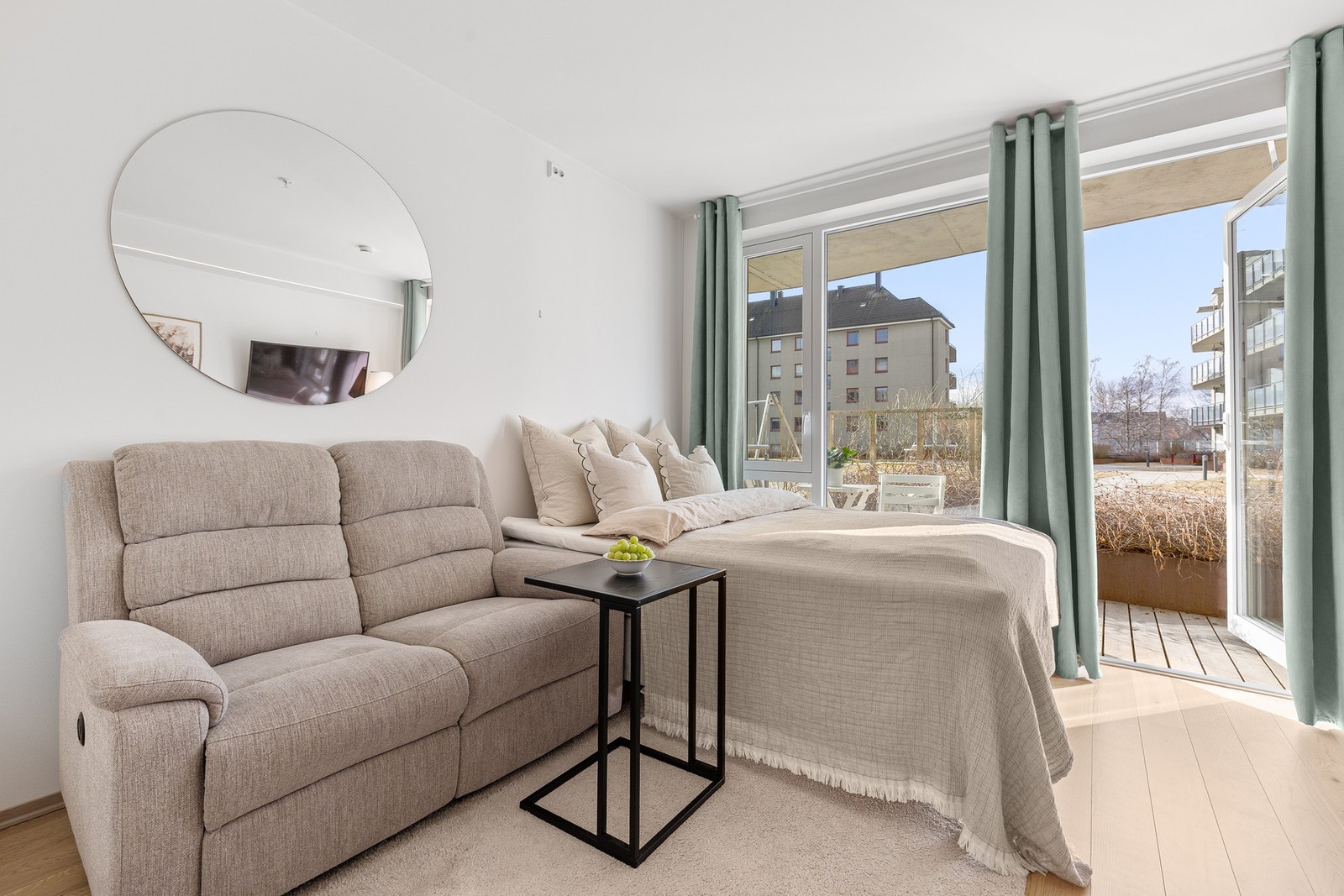 Leiligheten holder en moderne og høy standard. Alle punktene i tilstandsrapporten er vurdert til TG 0/1 av byggesakkyndig. Galleribilde