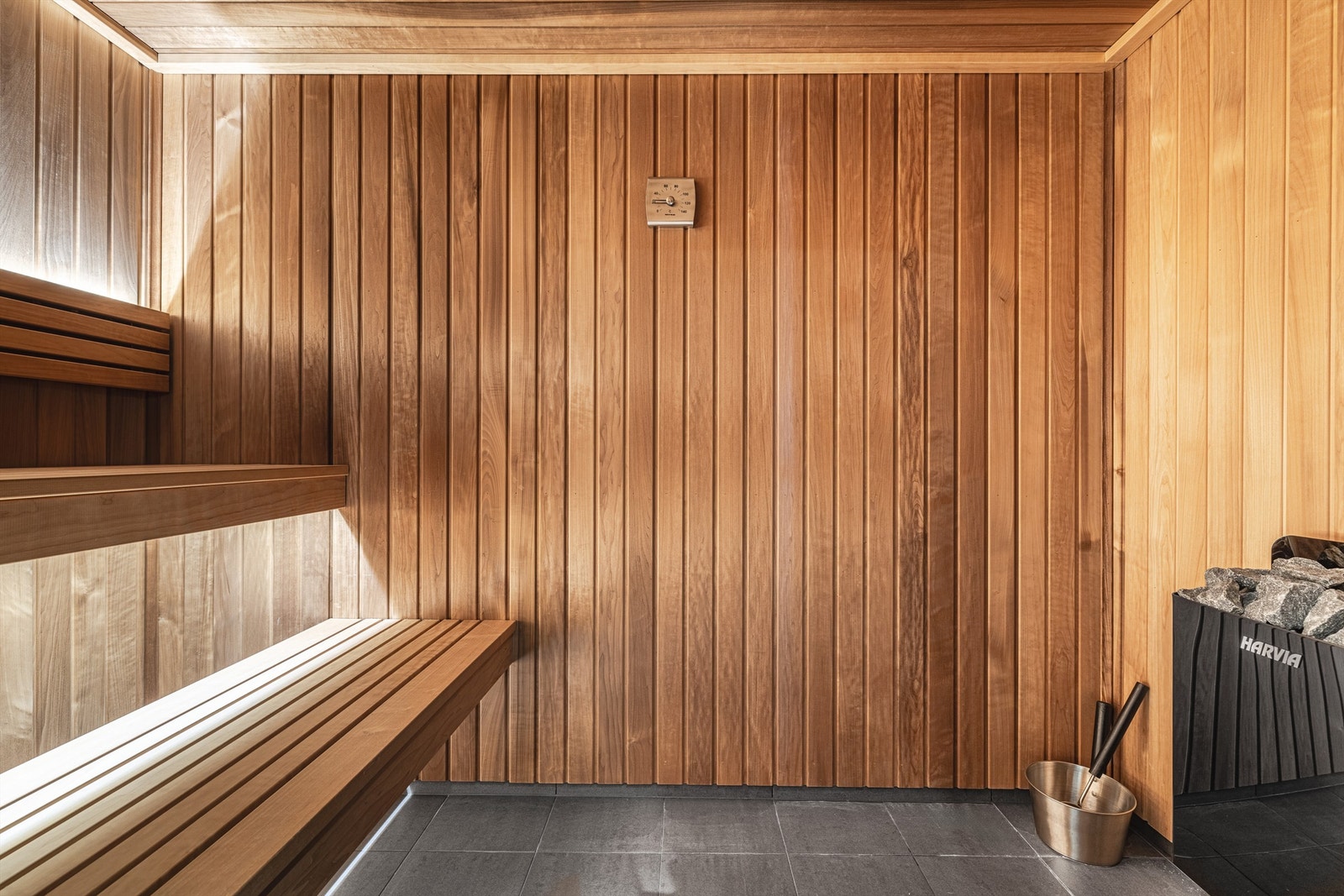 Etter en lang dag ute kan du slappe av i din egen private badstue. Galleribilde