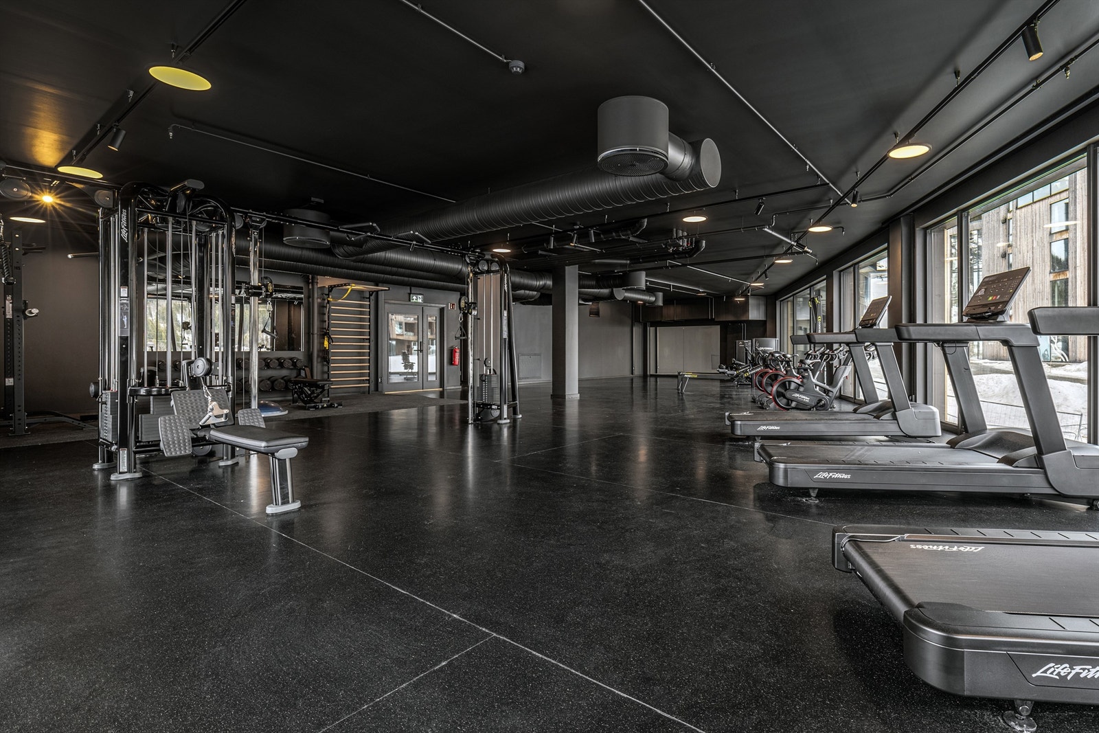 Sameiet tilbyr et velutstyrt treningsrom for beboerne. Galleribilde