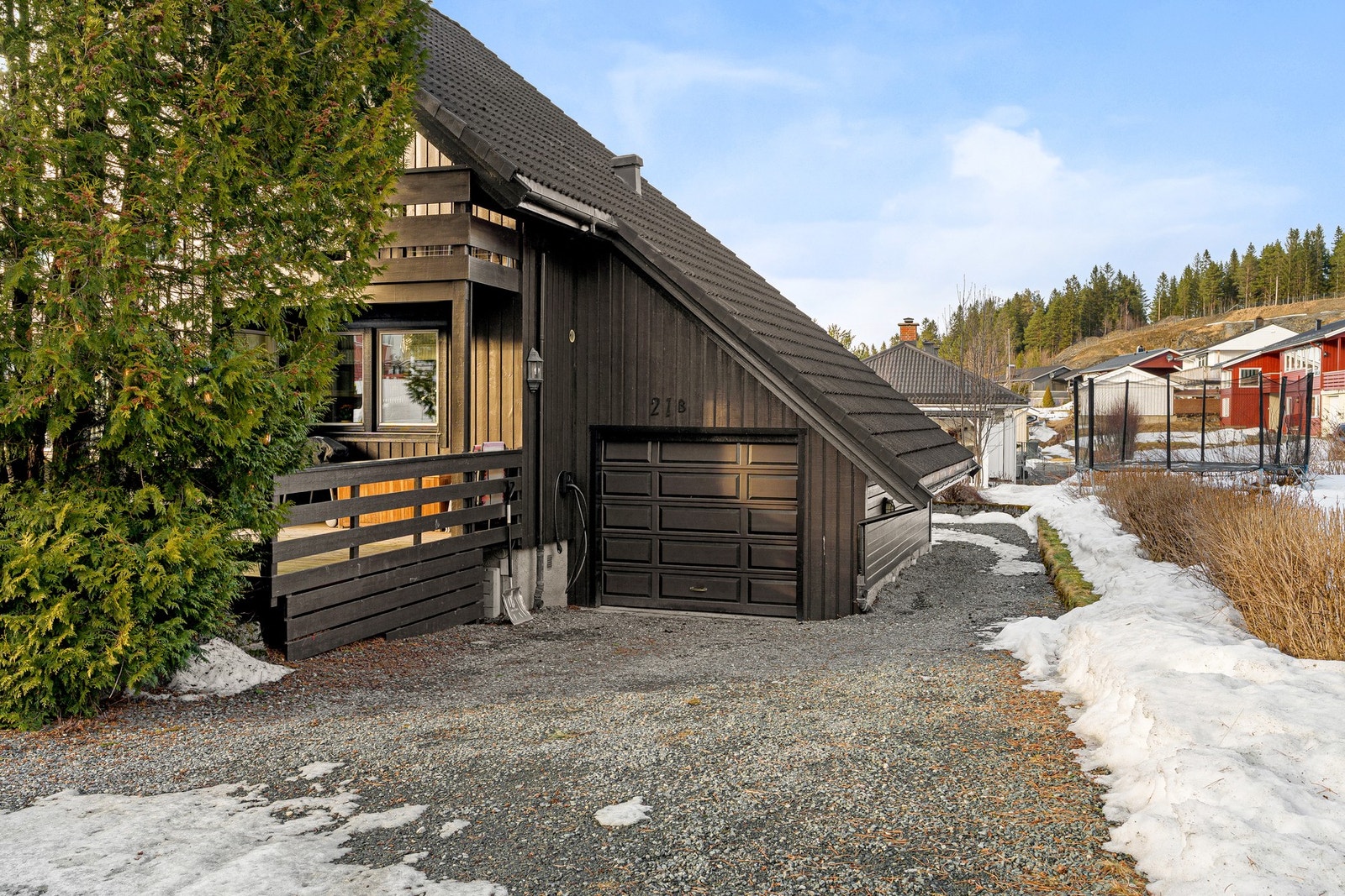 Her er det også gode parkeringsmuligheter. Montert el-billader Galleribilde