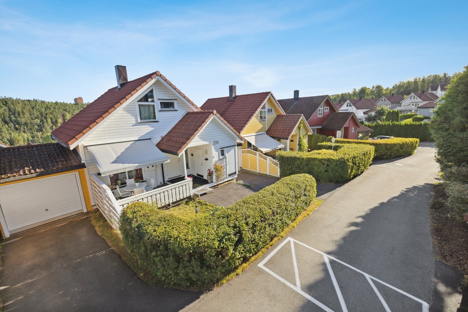 Taktekking på huset og skifte av utvendig kledning på huset er utført i 2016. Galleribilde