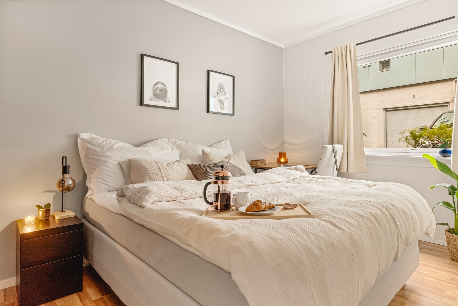 - Her er det rikelig med naturlig lysinnslipp og god plass til ønsket møblering - Galleribilde