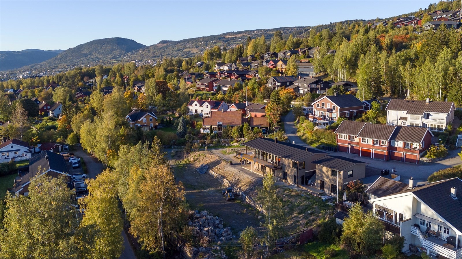 Fra den vestvendte tomten er det en stor utsiktsradius. Galleribilde