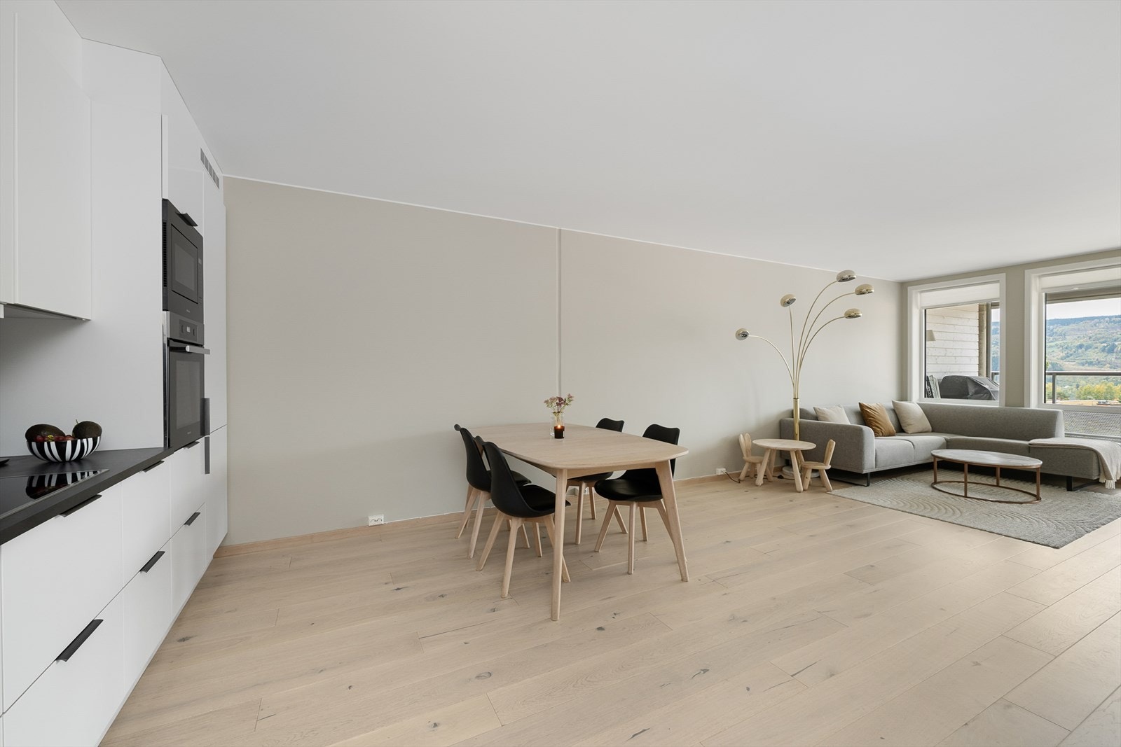 Her er det også rom for annet møblement, alt etter eget behov Galleribilde