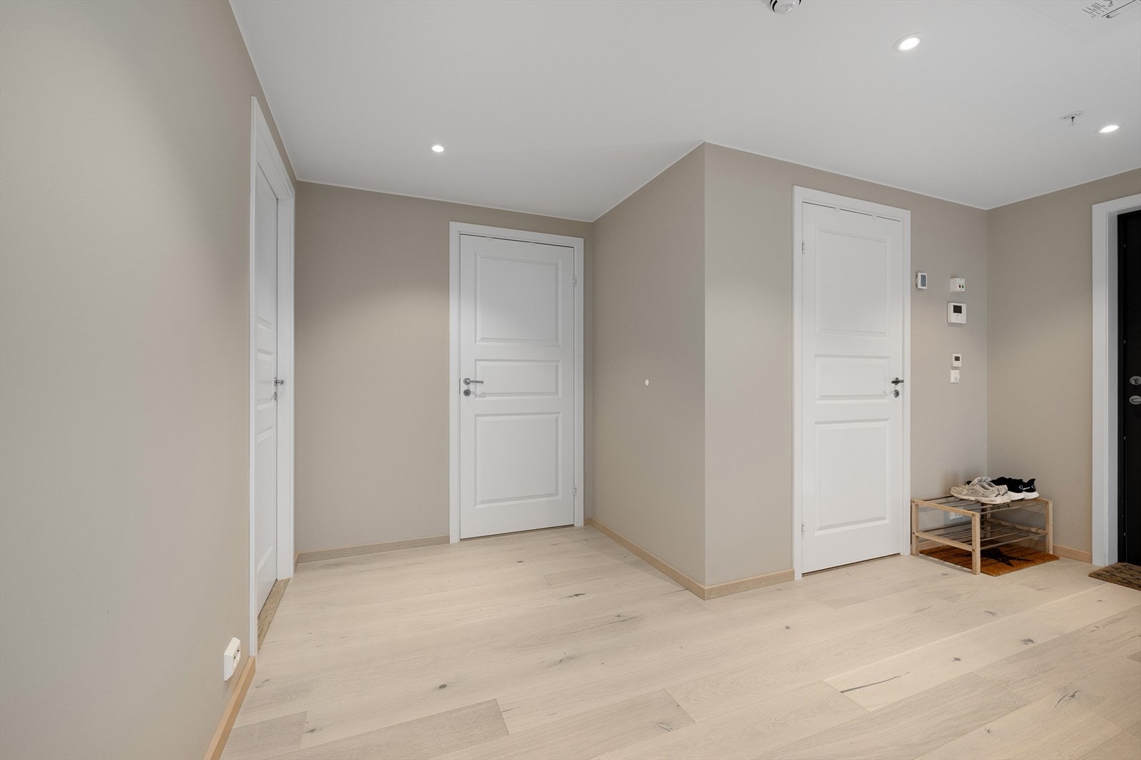 Soverommene har adkomst fra mellomgang i åpen løsning til entré Galleribilde