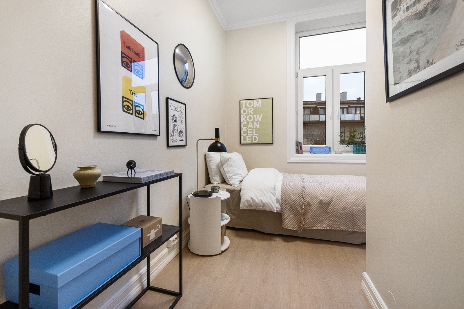 Soverom 2 vender også inn mot bakgården. Galleribilde